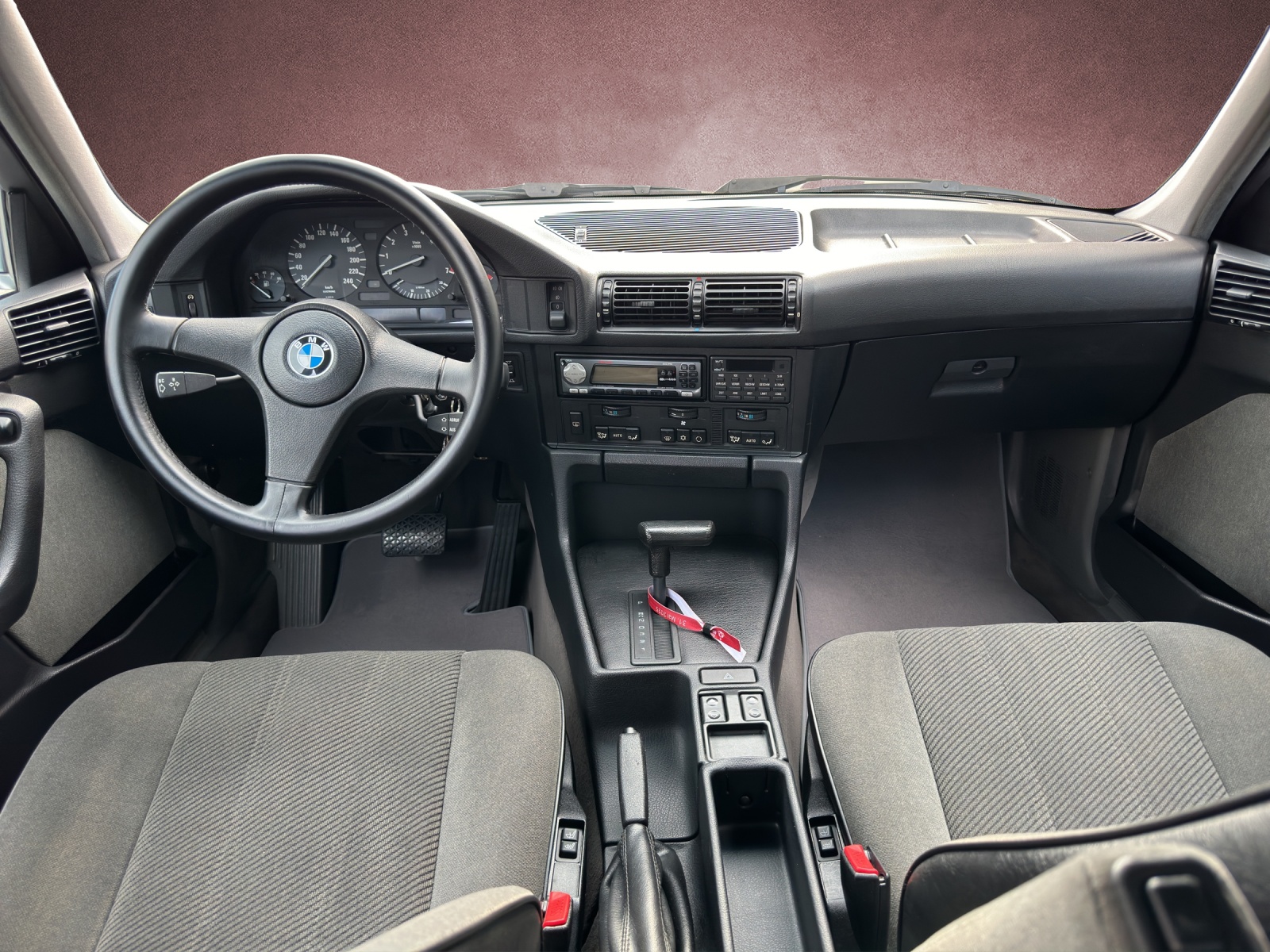 BMW 525i A-image-9