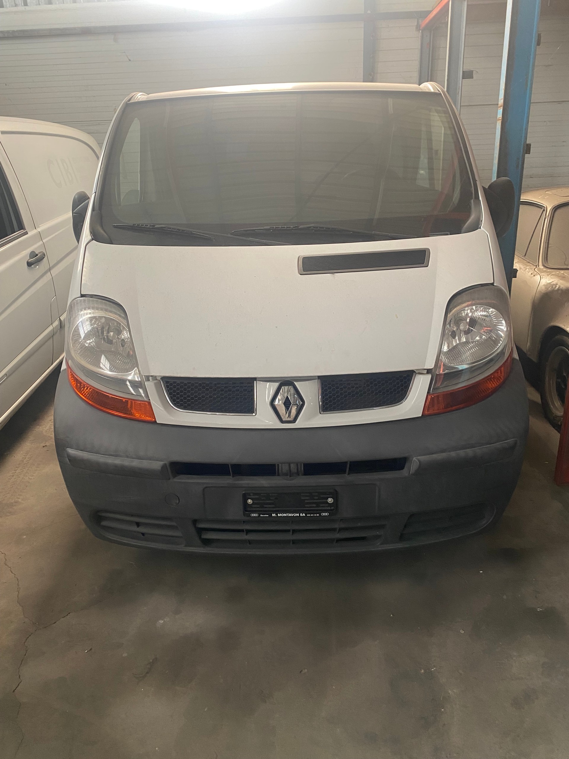 RENAULT Trafic 1.9 dCi 100 2.7t