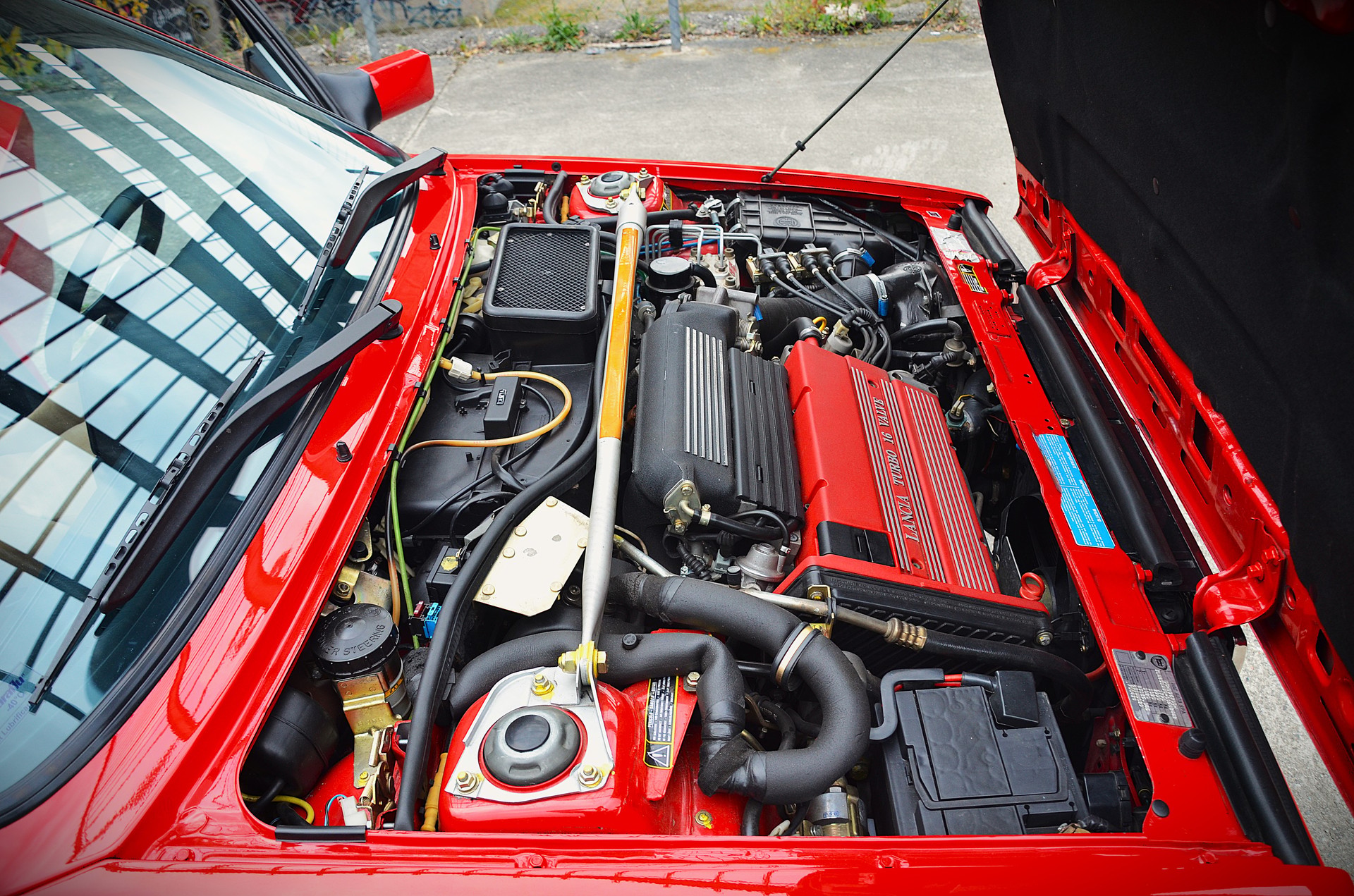 LANCIA Delta HF Integrale Evo II-image-4