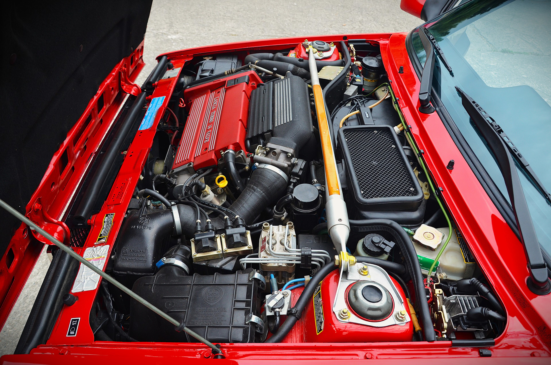 LANCIA Delta HF Integrale Evo II-image-5