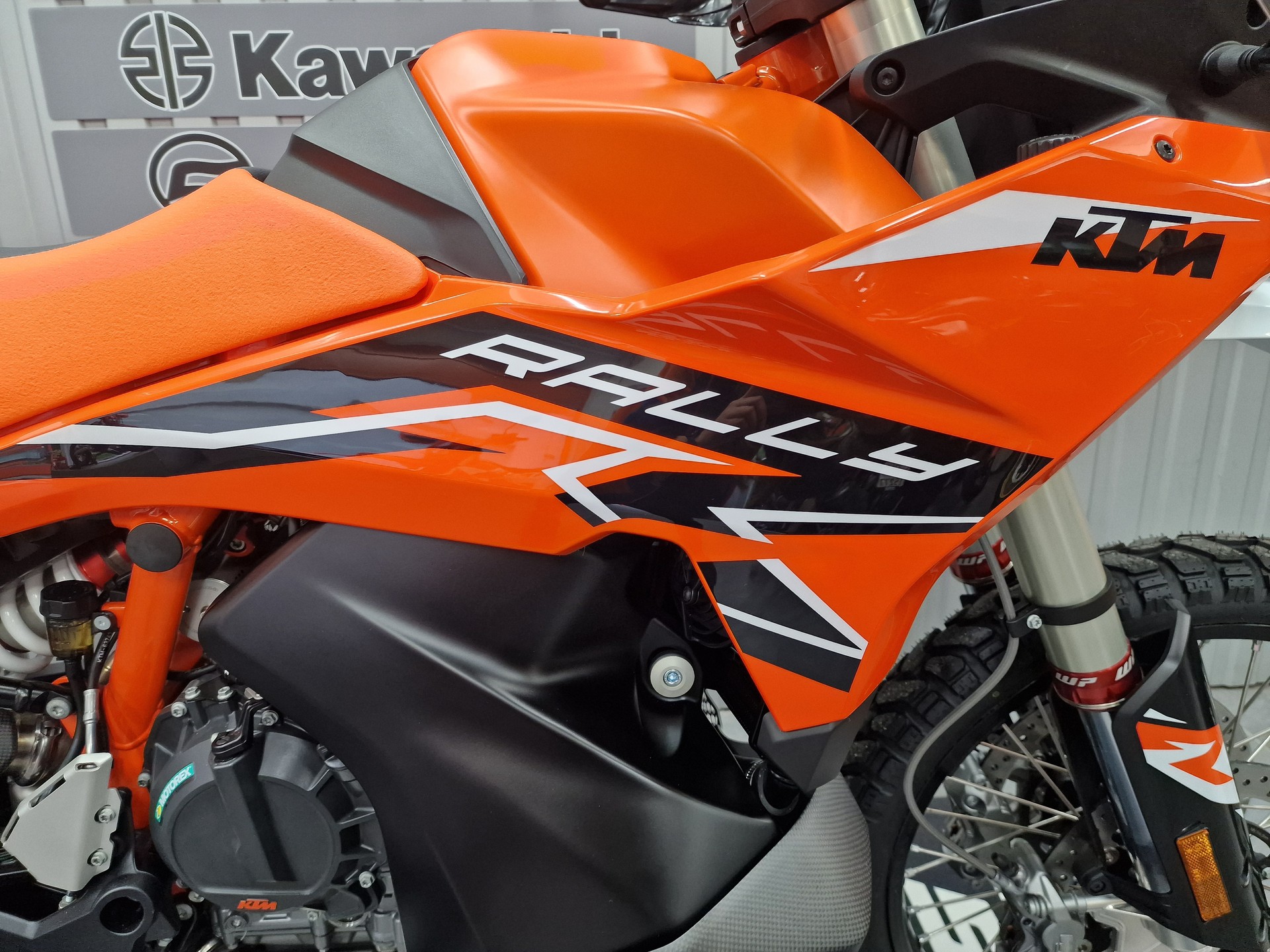 KTM 890 Adventure R Rally-image-5