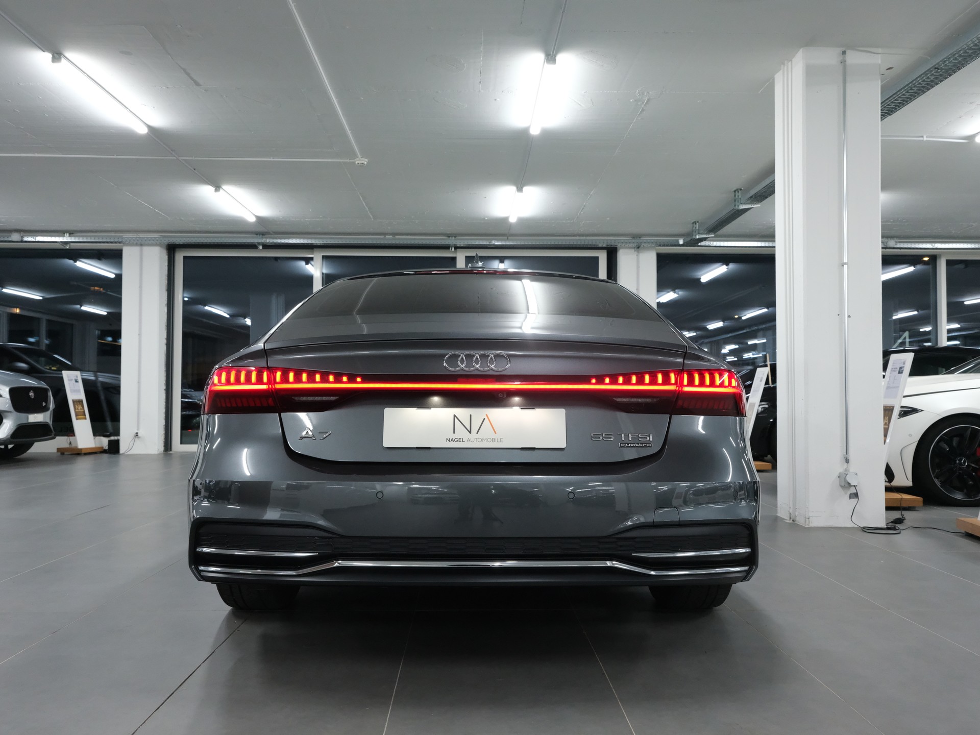 AUDI A7 Sportback 55 TFSI quattro S-tronic-showroom-element-3