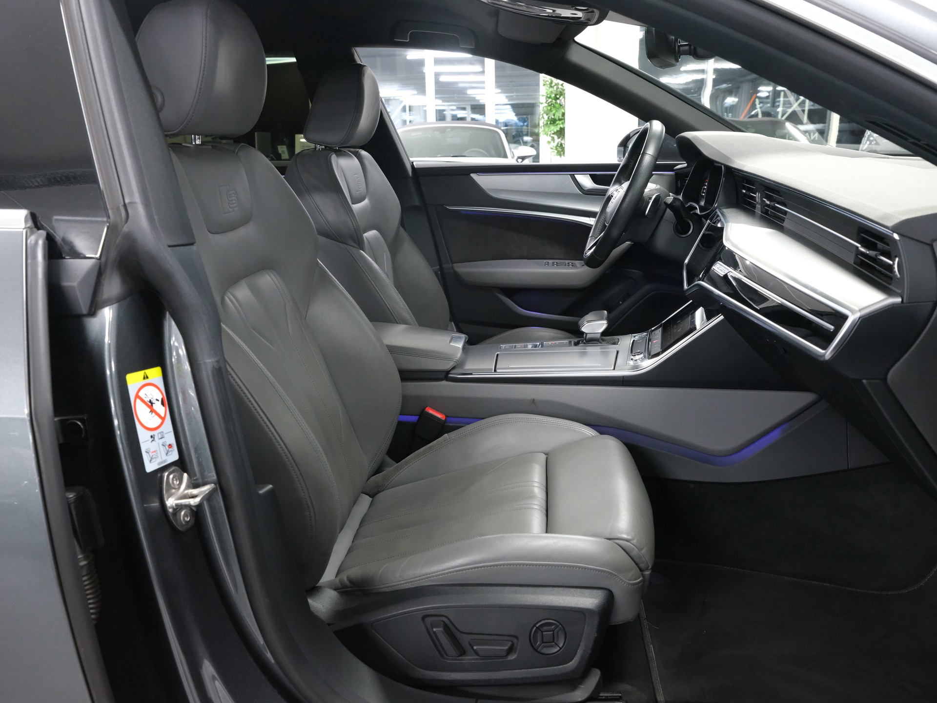 AUDI A7 Sportback 55 TFSI quattro S-tronic-image-14
