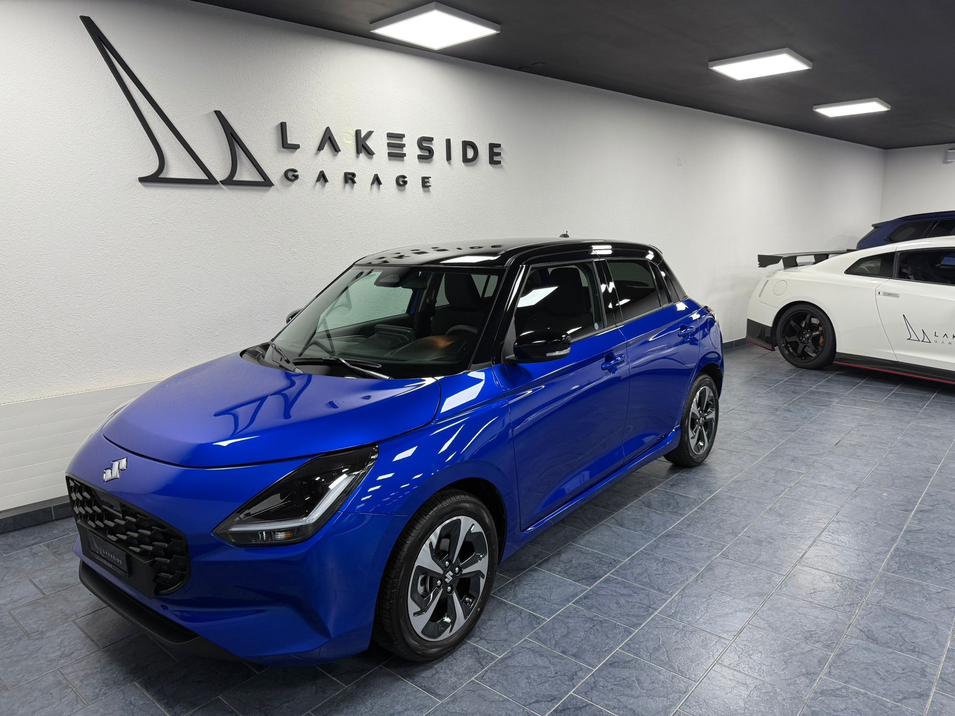 SUZUKI Swift 1.2 Compact Top Hybrid CVT