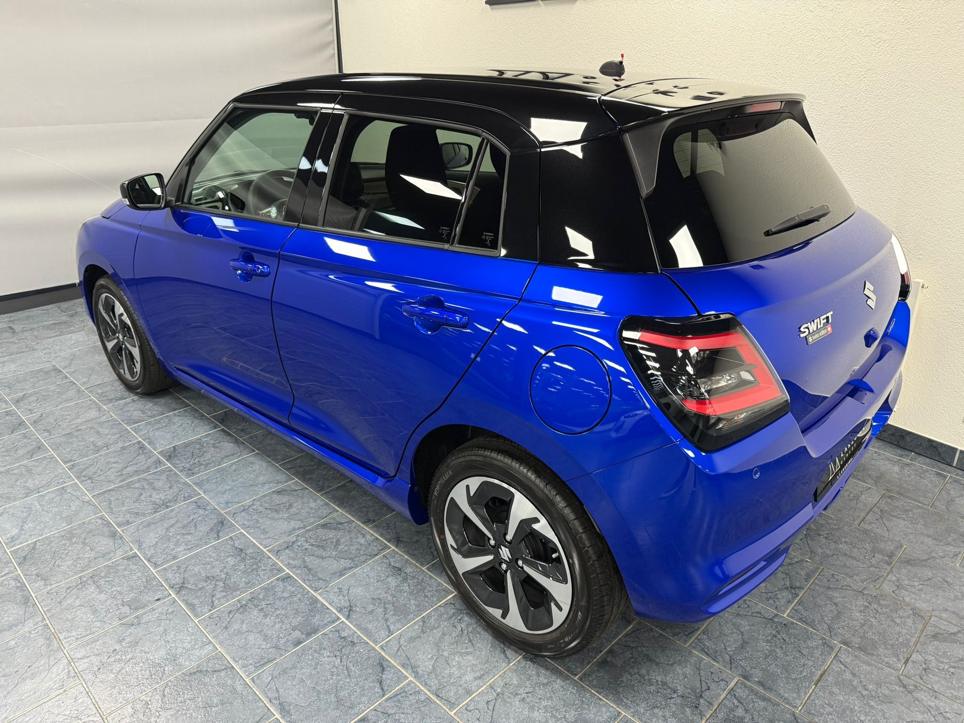 SUZUKI Swift 1.2 Compact Top Hybrid CVT-image-5