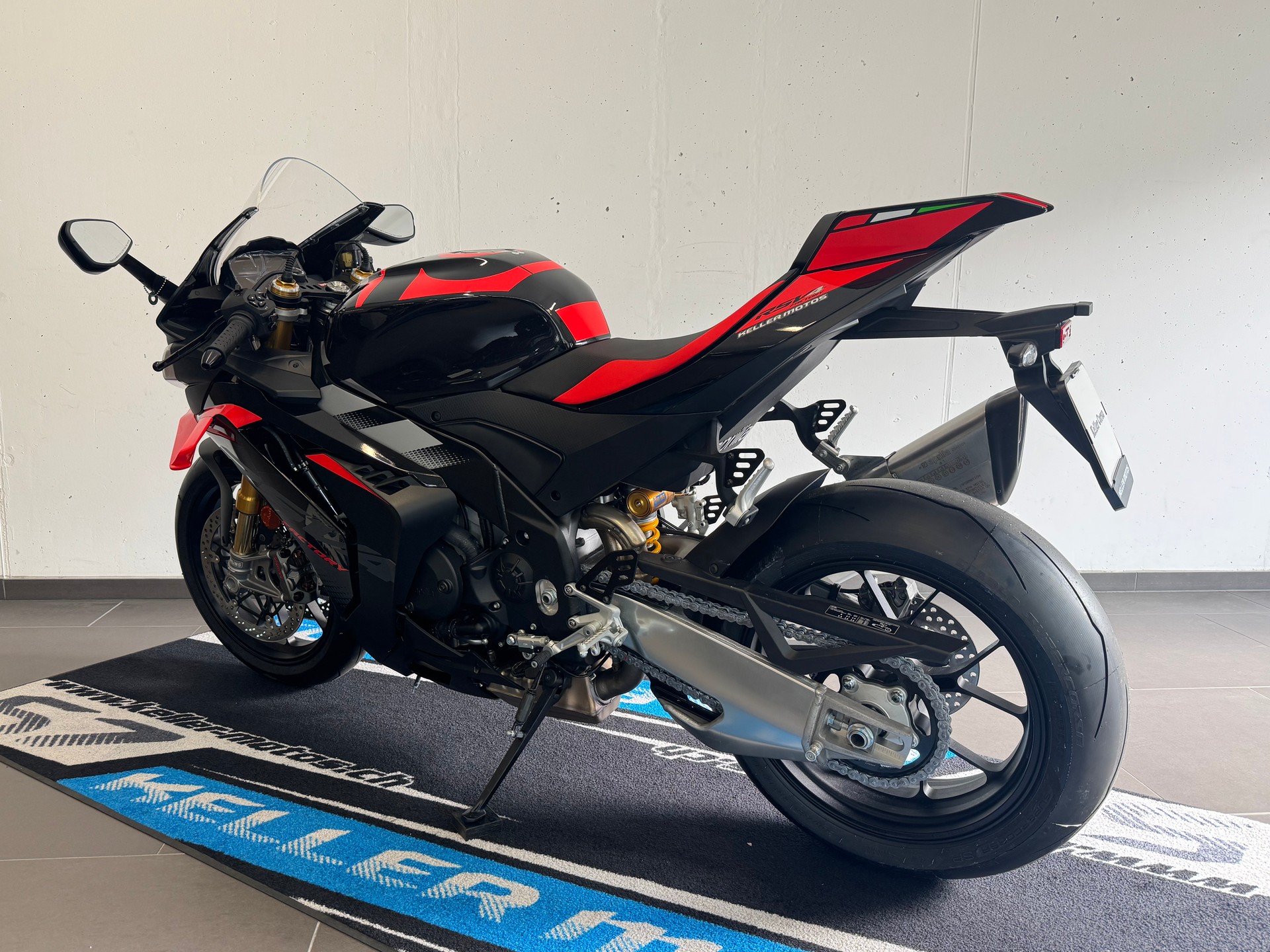 APRILIA RSV4 1100 E5+ Factory-image-2