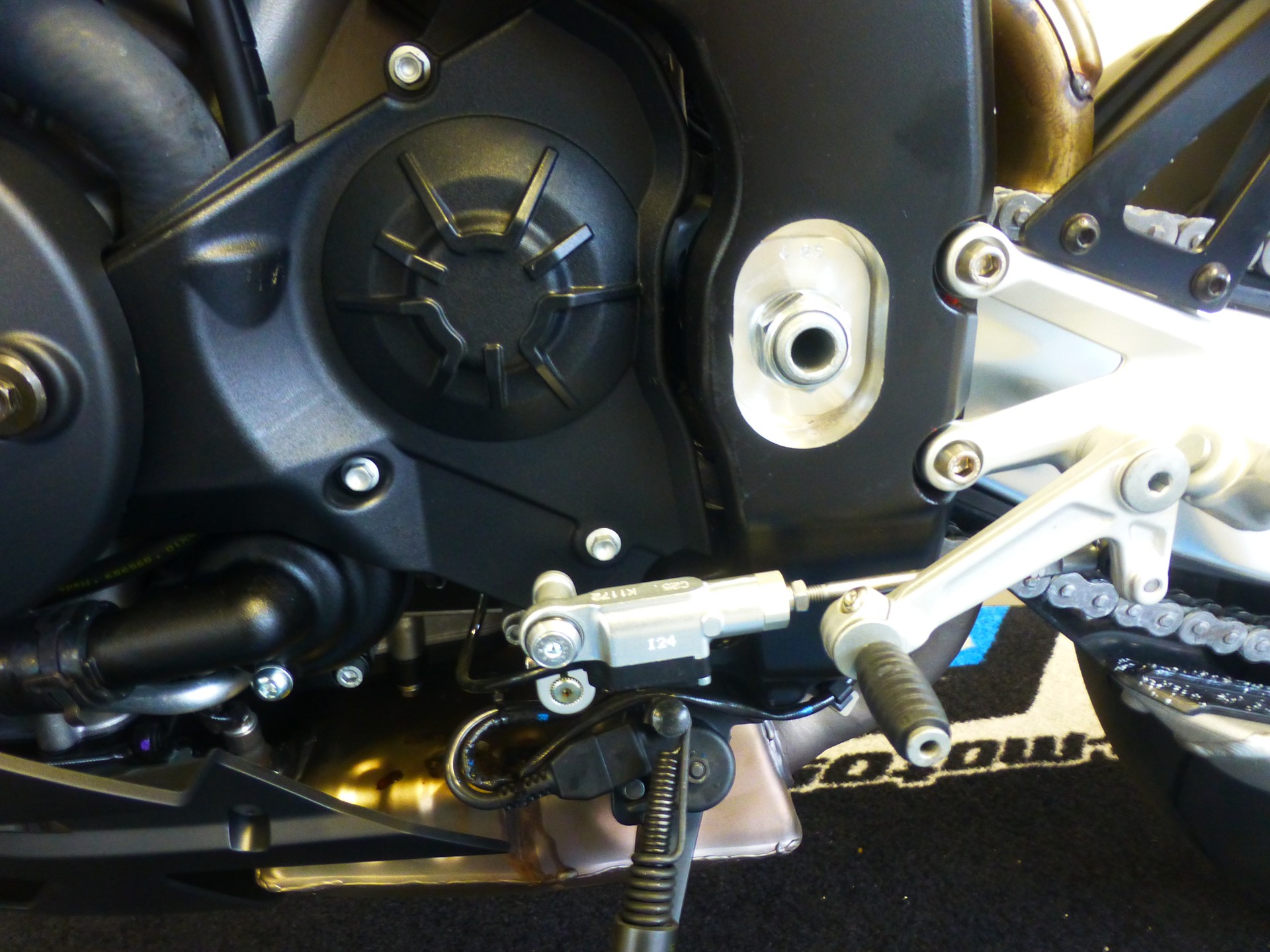 APRILIA RSV4 1100 E5+ Factory-image-12