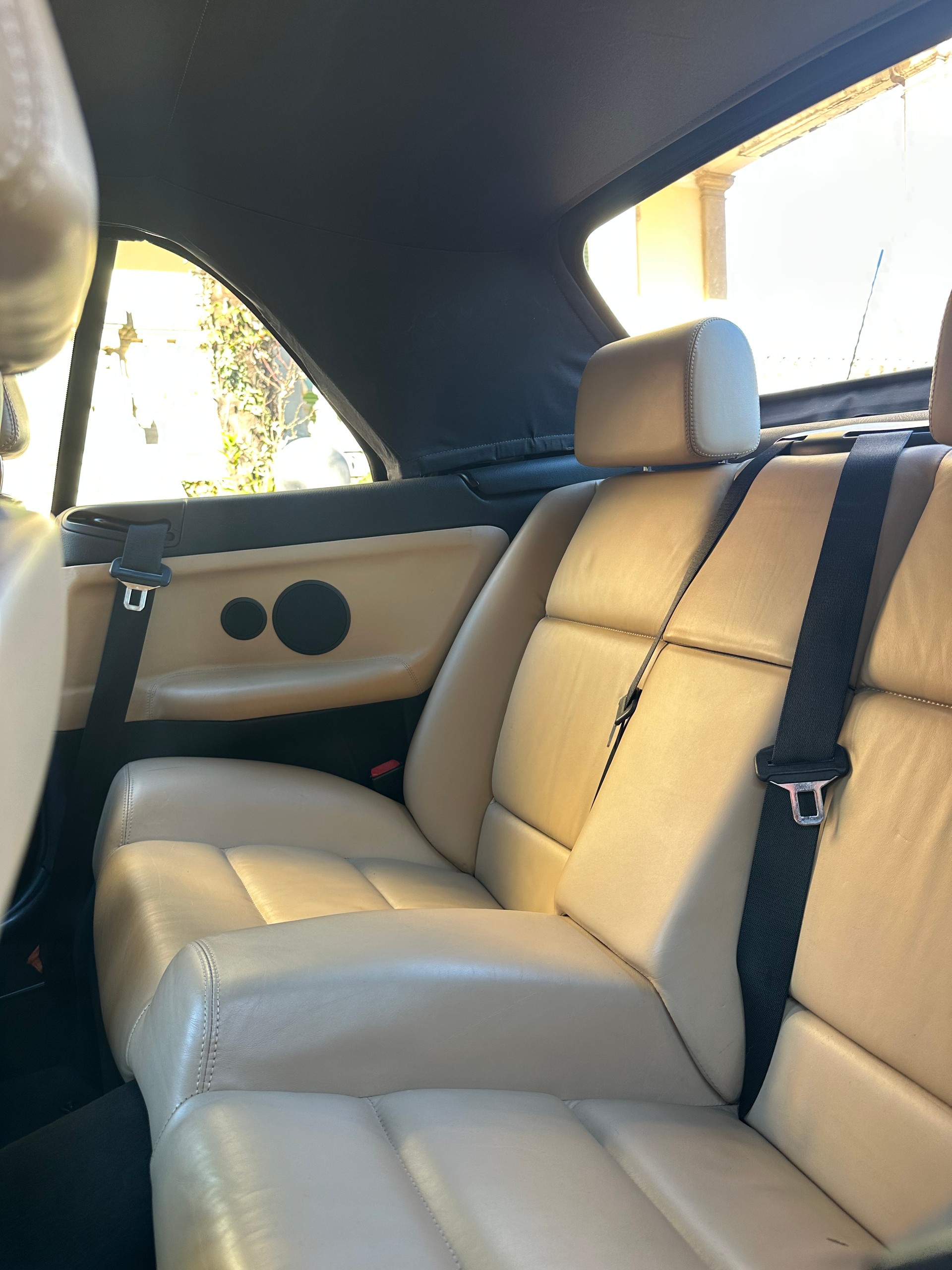 BMW 328i Cabrio-image-7