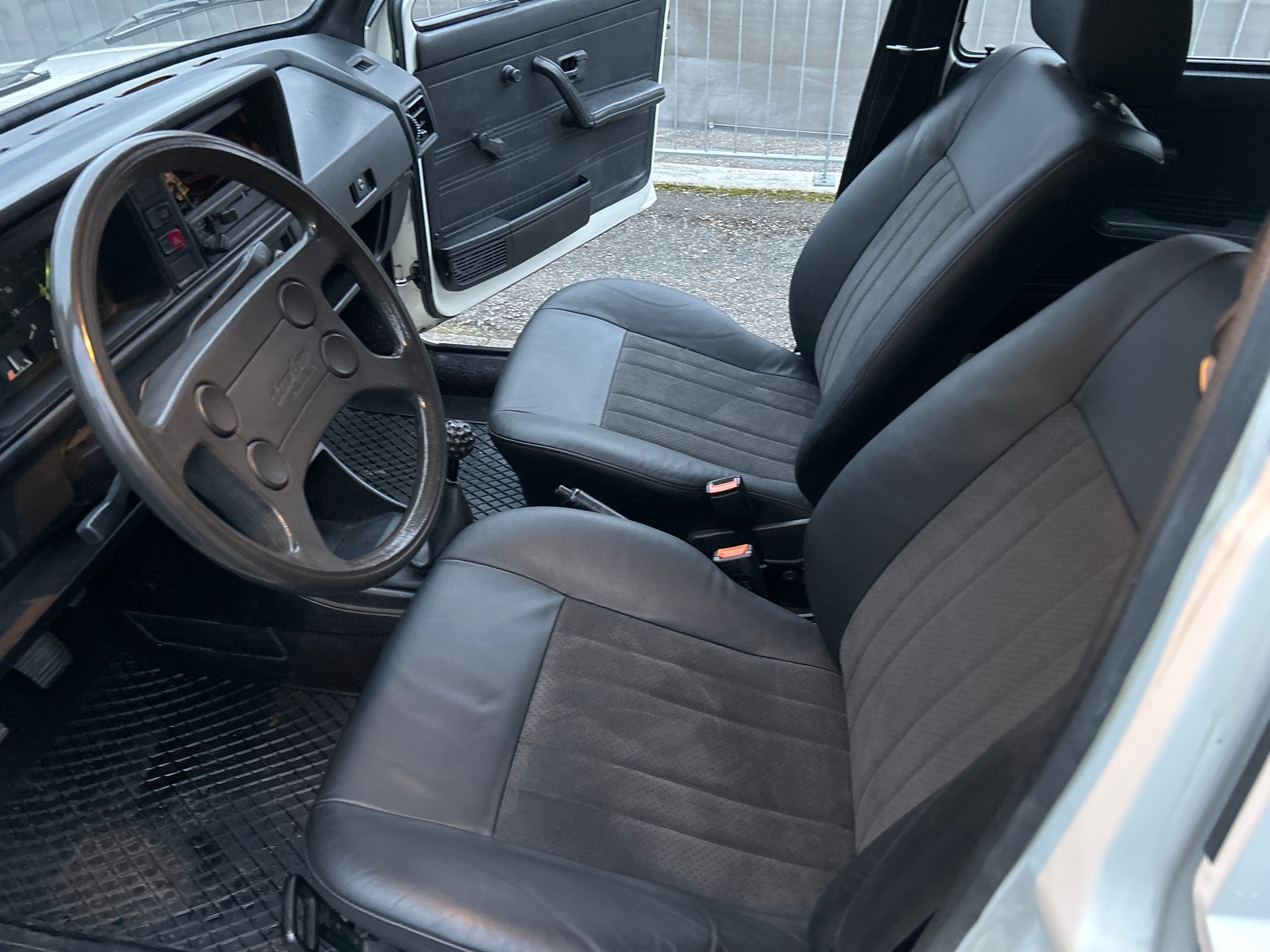 VW Golf 1600 GTD Turbo-D.-image-10