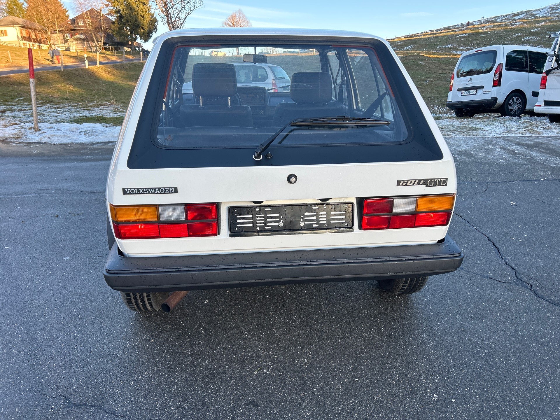 VW Golf 1600 GTD Turbo-D.-image-4