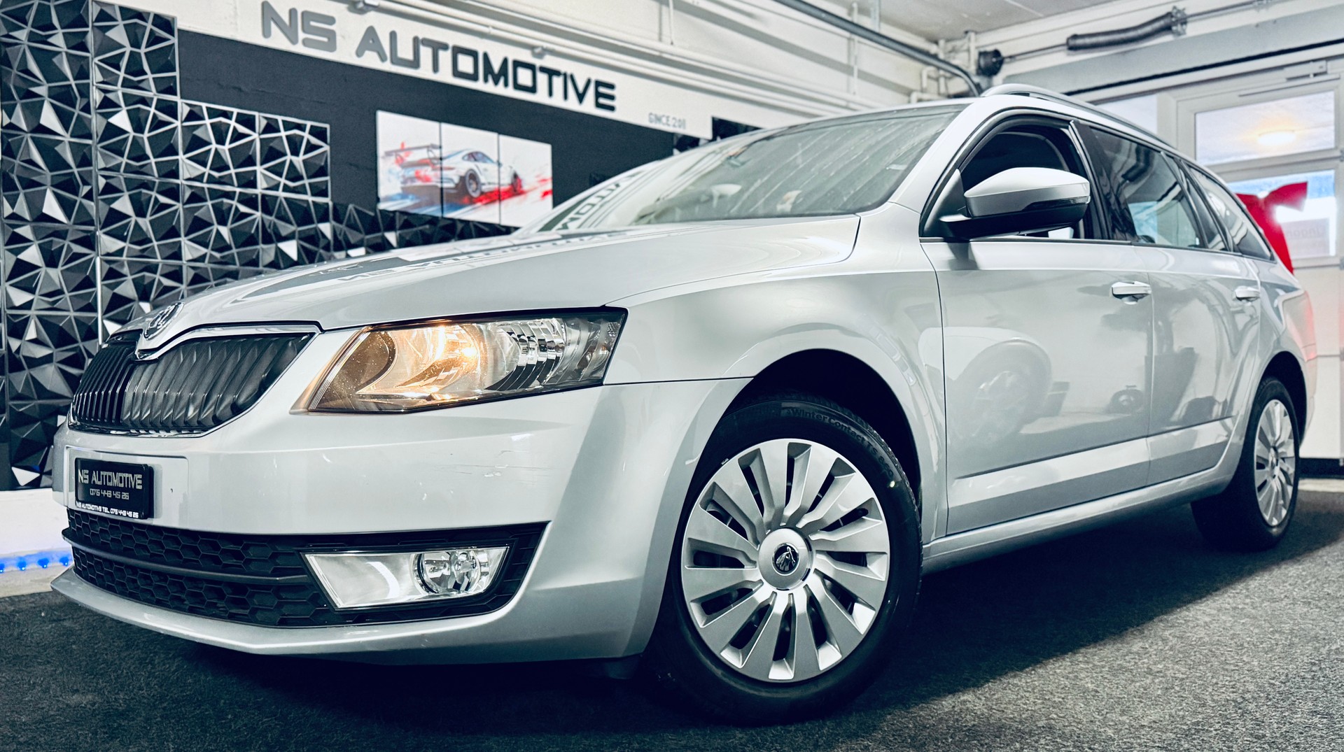 SKODA Octavia Combi 1.6 TDI Ambition DSG-image-6