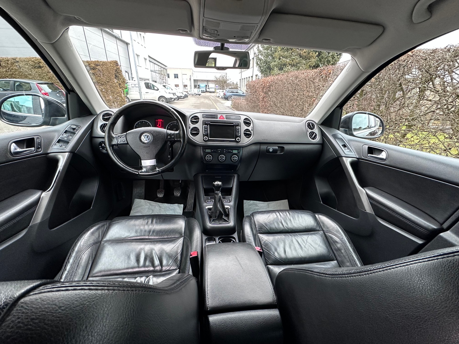 VW Tiguan 2.0 TSI Sport&Style-image-6