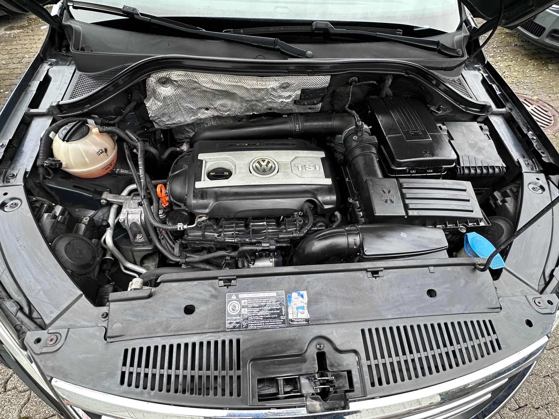 VW Tiguan 2.0 TSI Sport&Style-image-15