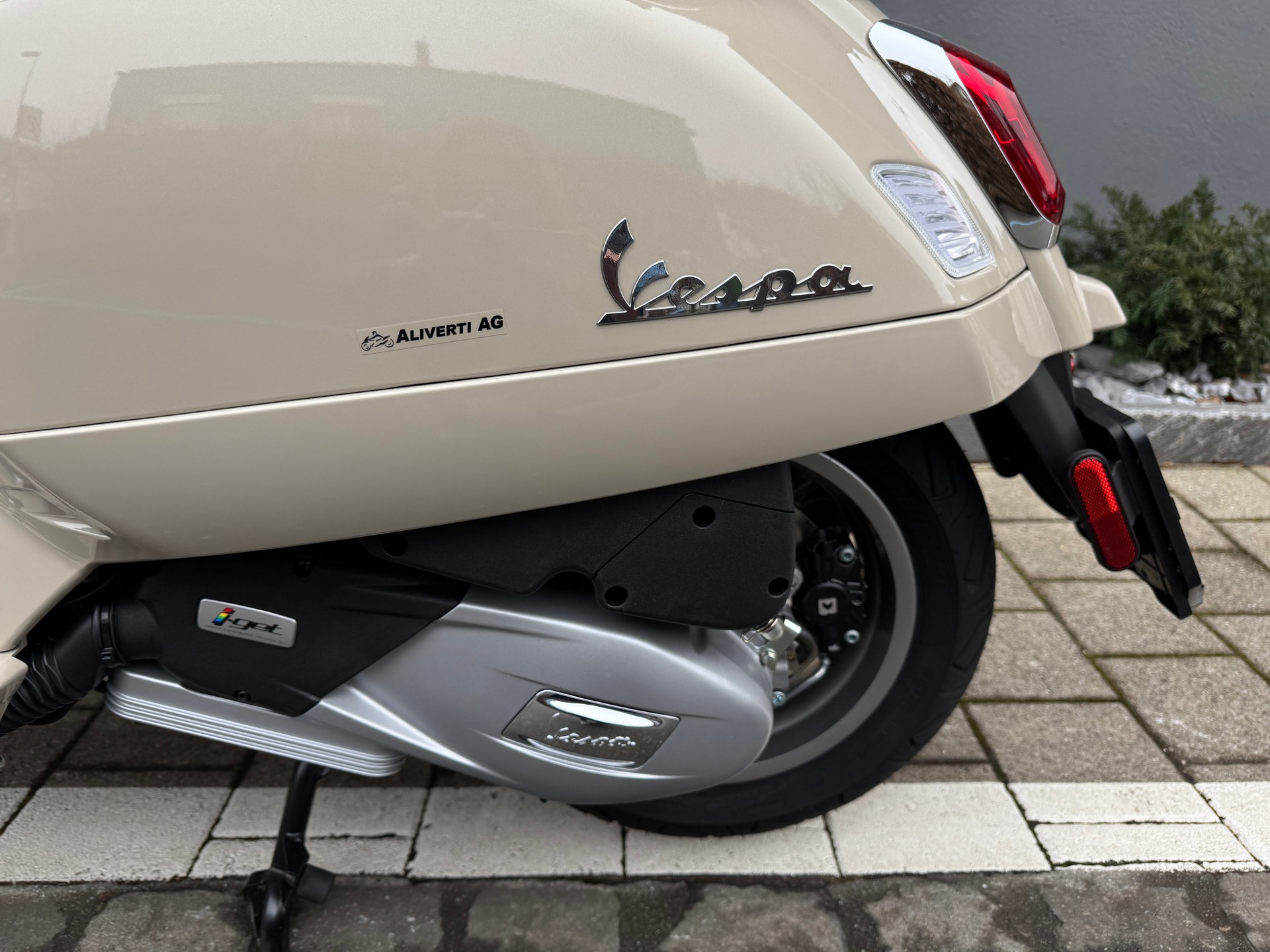 PIAGGIO Vespa GTS 125 RST Euro 5+-image-10