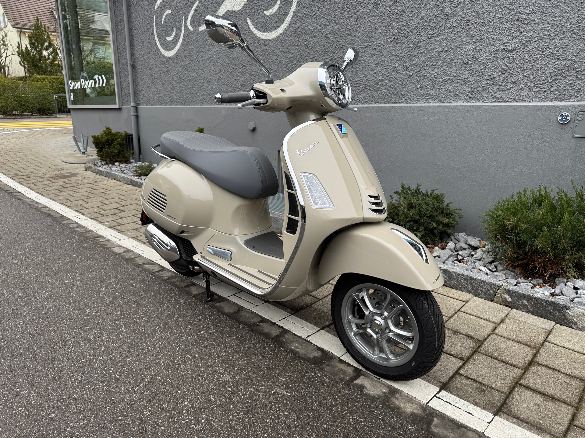 PIAGGIO Vespa GTS 125 RST Euro 5+-image-13