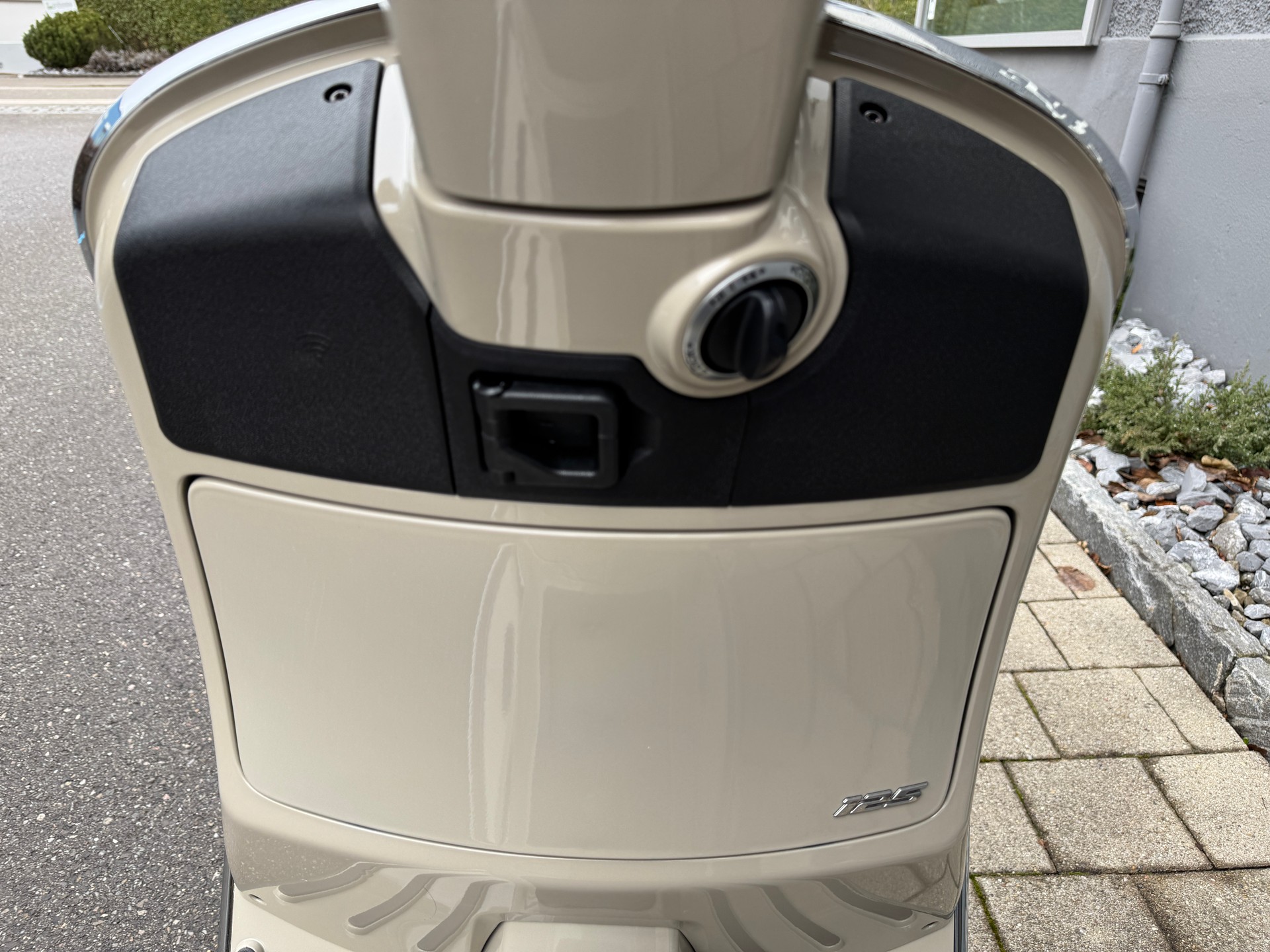 PIAGGIO Vespa GTS 125 RST Euro 5+-image-8
