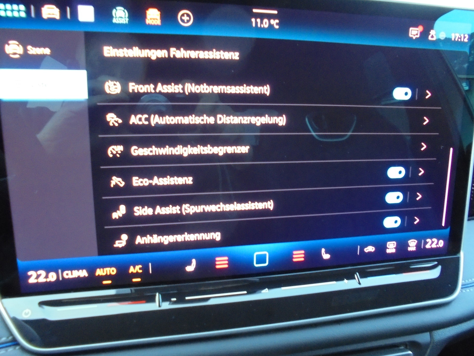 VW Tiguan 2.0 TDI SCR R-Line 4Motion DSG-image-27