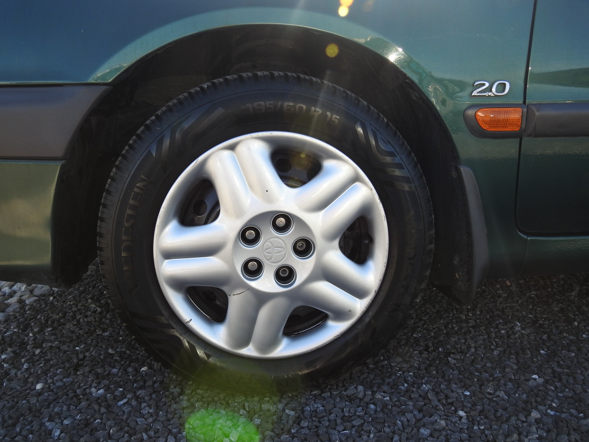 TOYOTA Avensis 2.0 Linea Sol-image-8