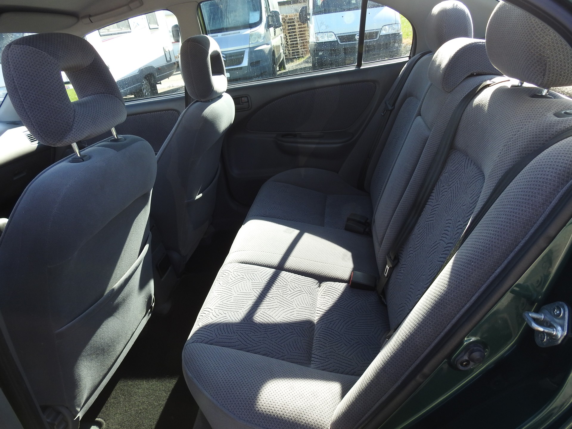 TOYOTA Avensis 2.0 Linea Sol-image-13