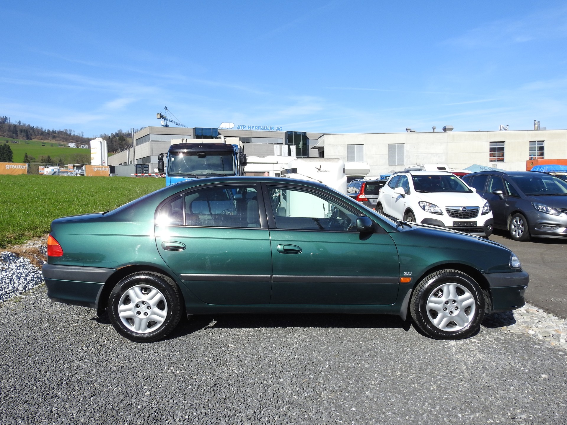 TOYOTA Avensis 2.0 Linea Sol-image-6