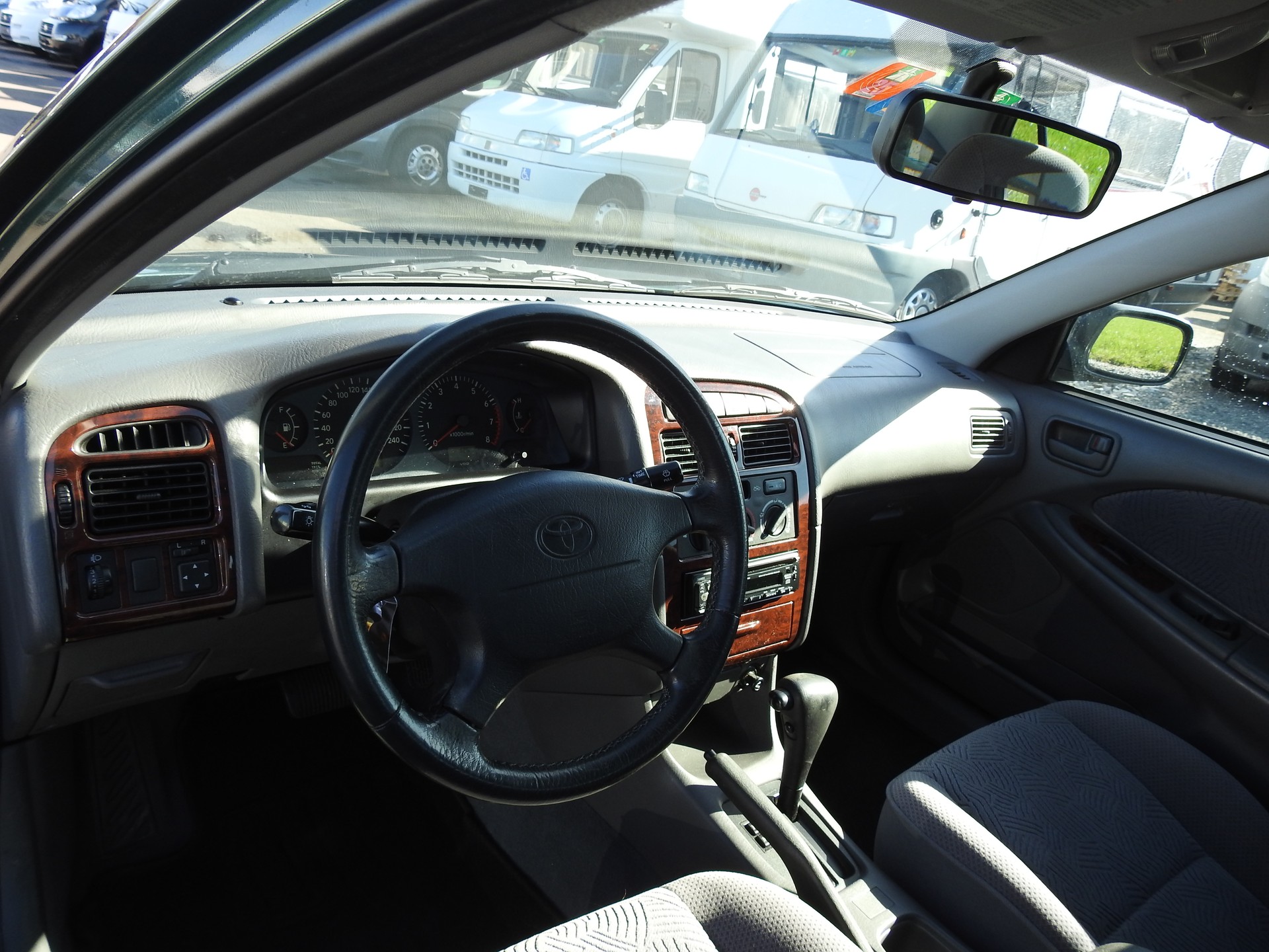 TOYOTA Avensis 2.0 Linea Sol-image-12