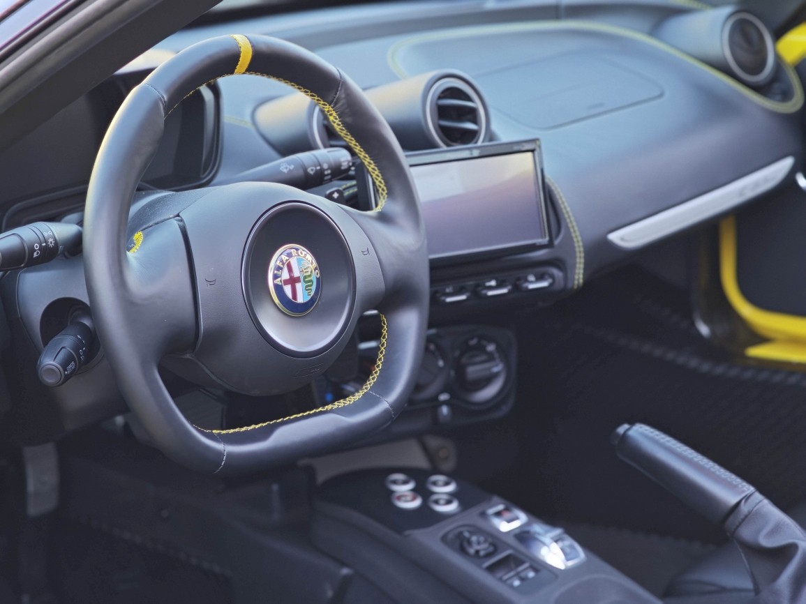 ALFA ROMEO 4C Spider 1750 TBi-image-5