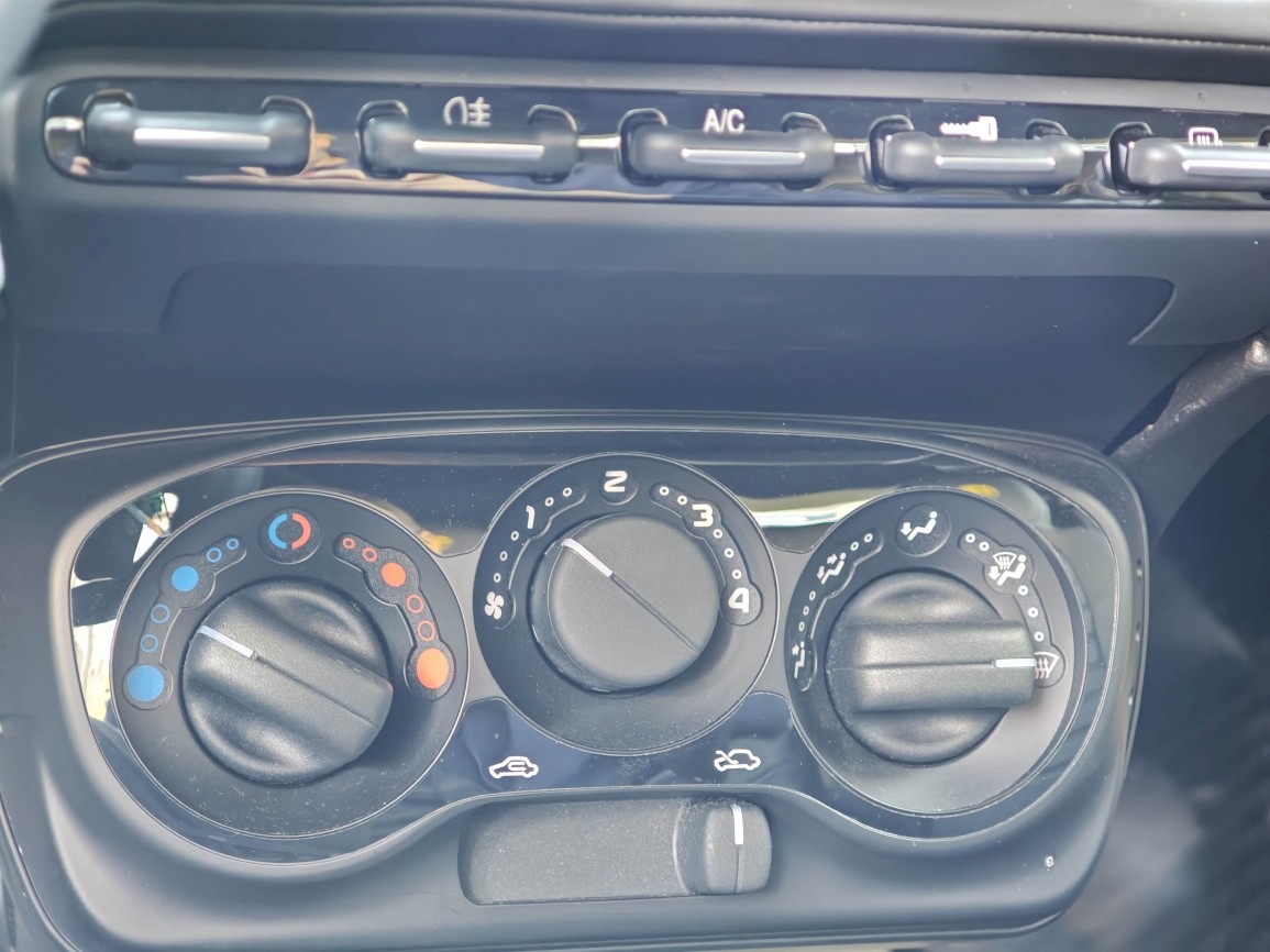 ALFA ROMEO 4C Spider 1750 TBi-image-12