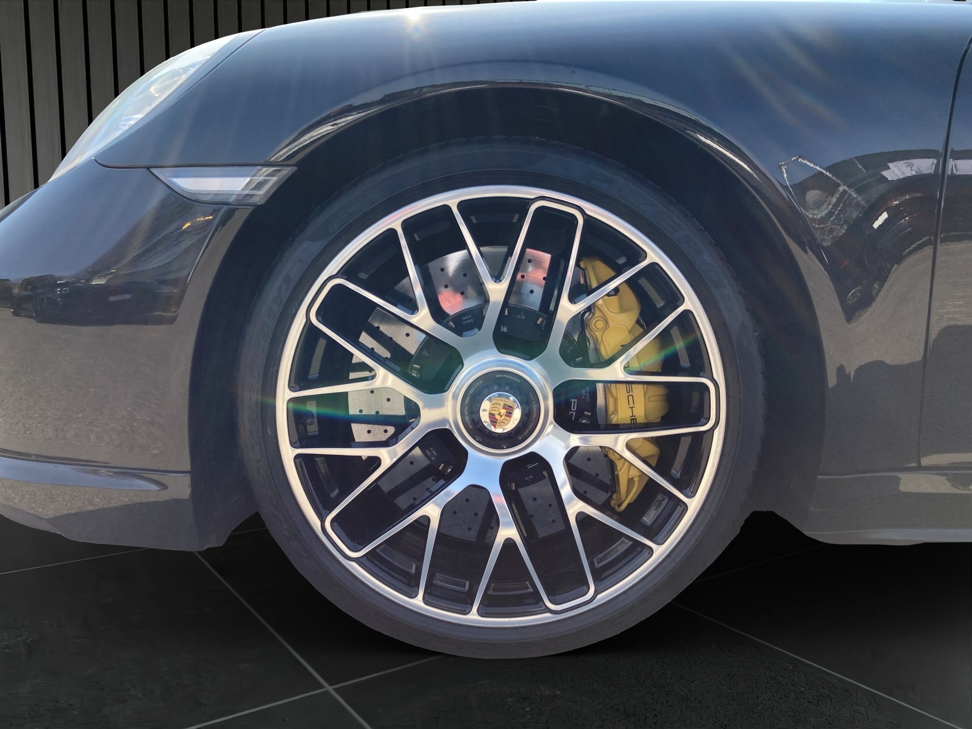PORSCHE 911 Carrera Turbo S Cabriolet-image-7