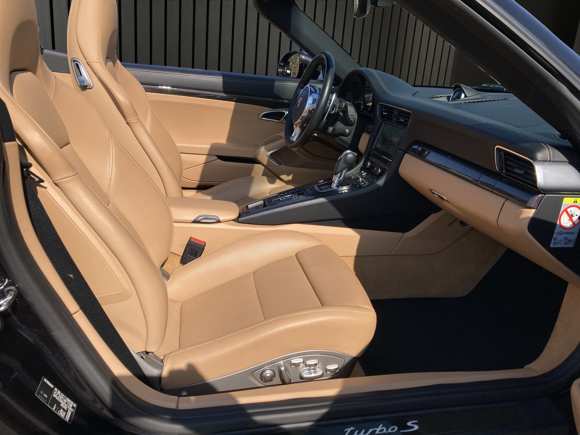 PORSCHE 911 Carrera Turbo S Cabriolet-image-15