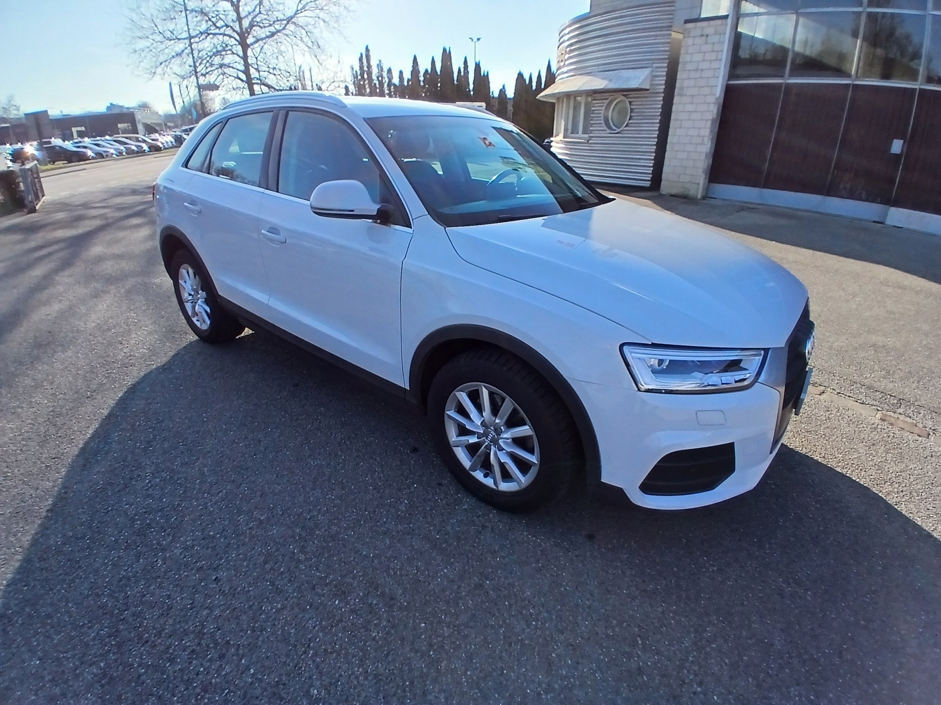 AUDI Q3 2.0 TDI quattro S-tronic-image-6