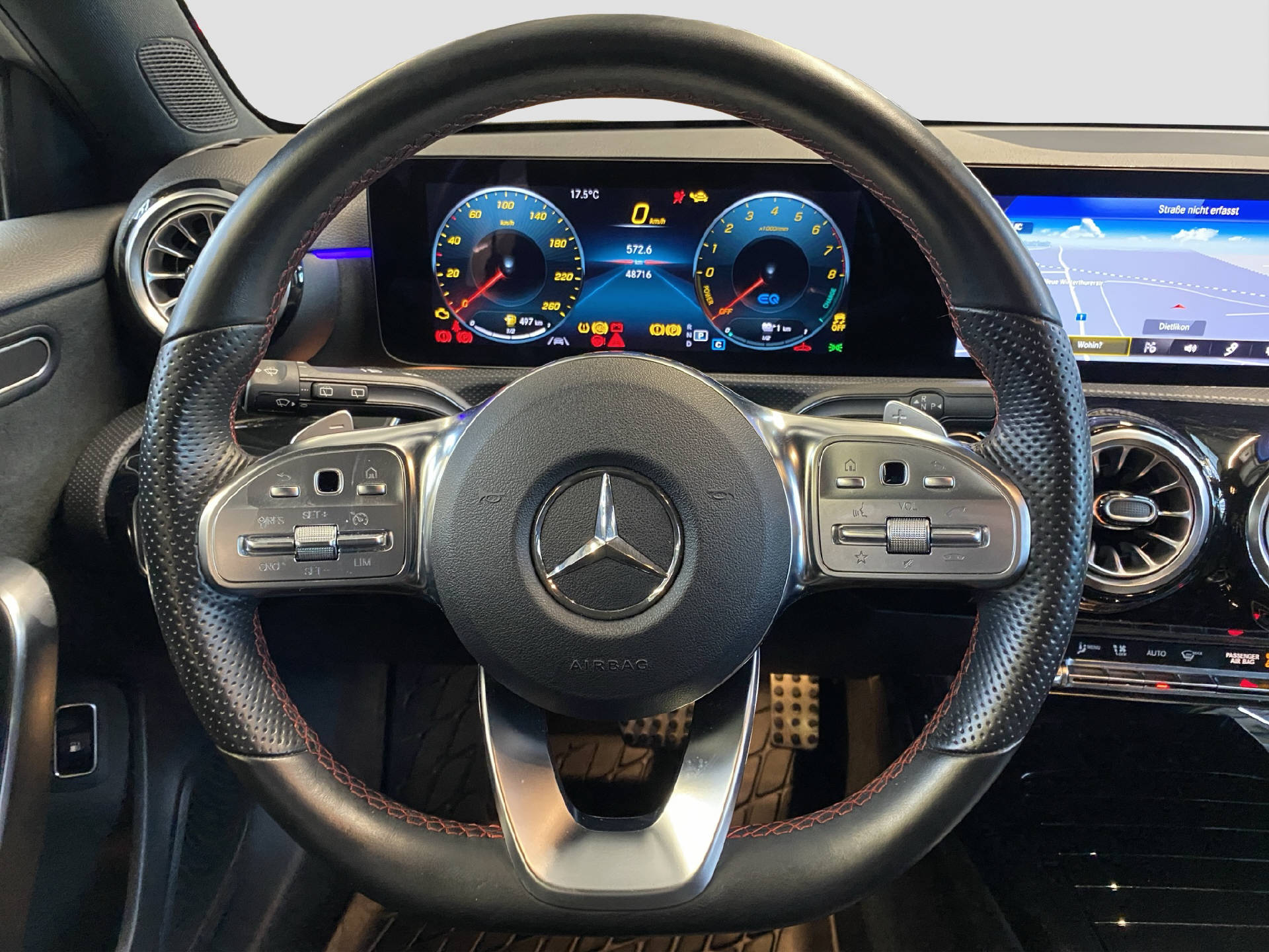 MERCEDES-BENZ A 250 e AMG Line-image-8