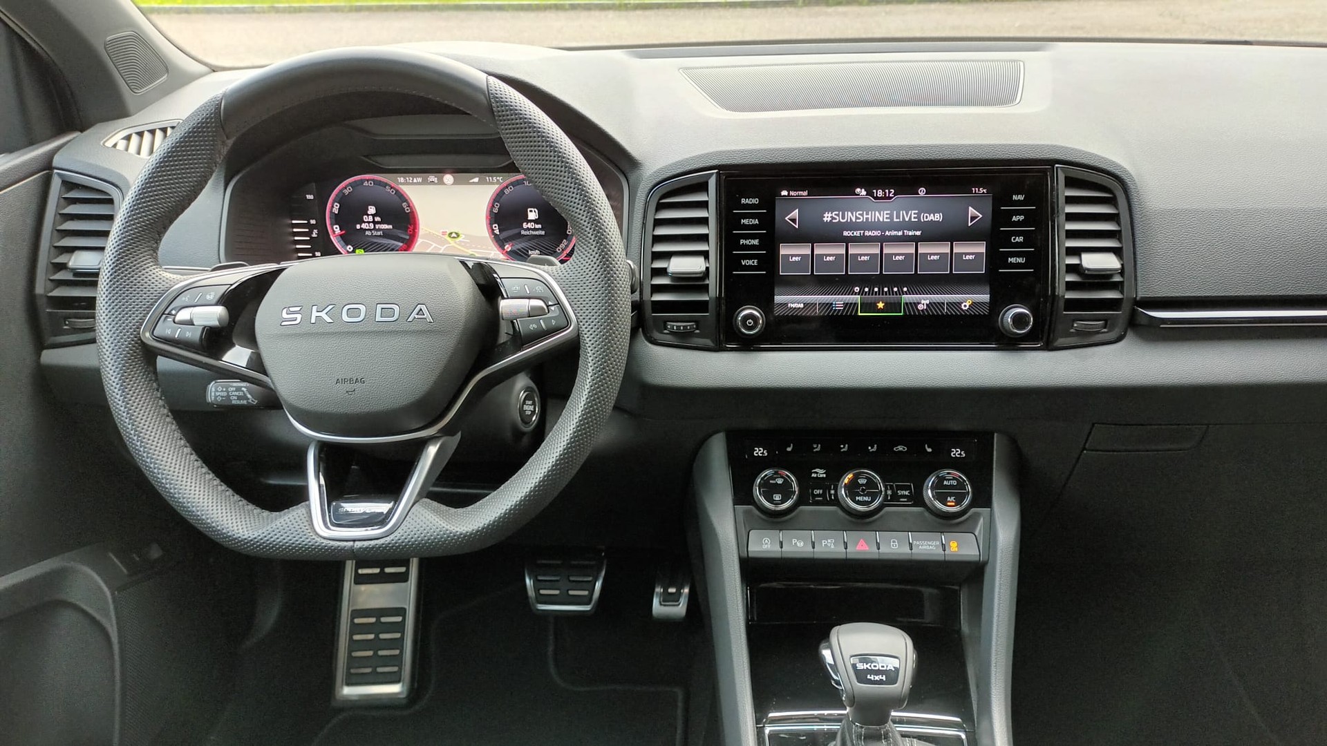 SKODA Karoq 2.0 TSI SportLine 4x4 DSG-image-9