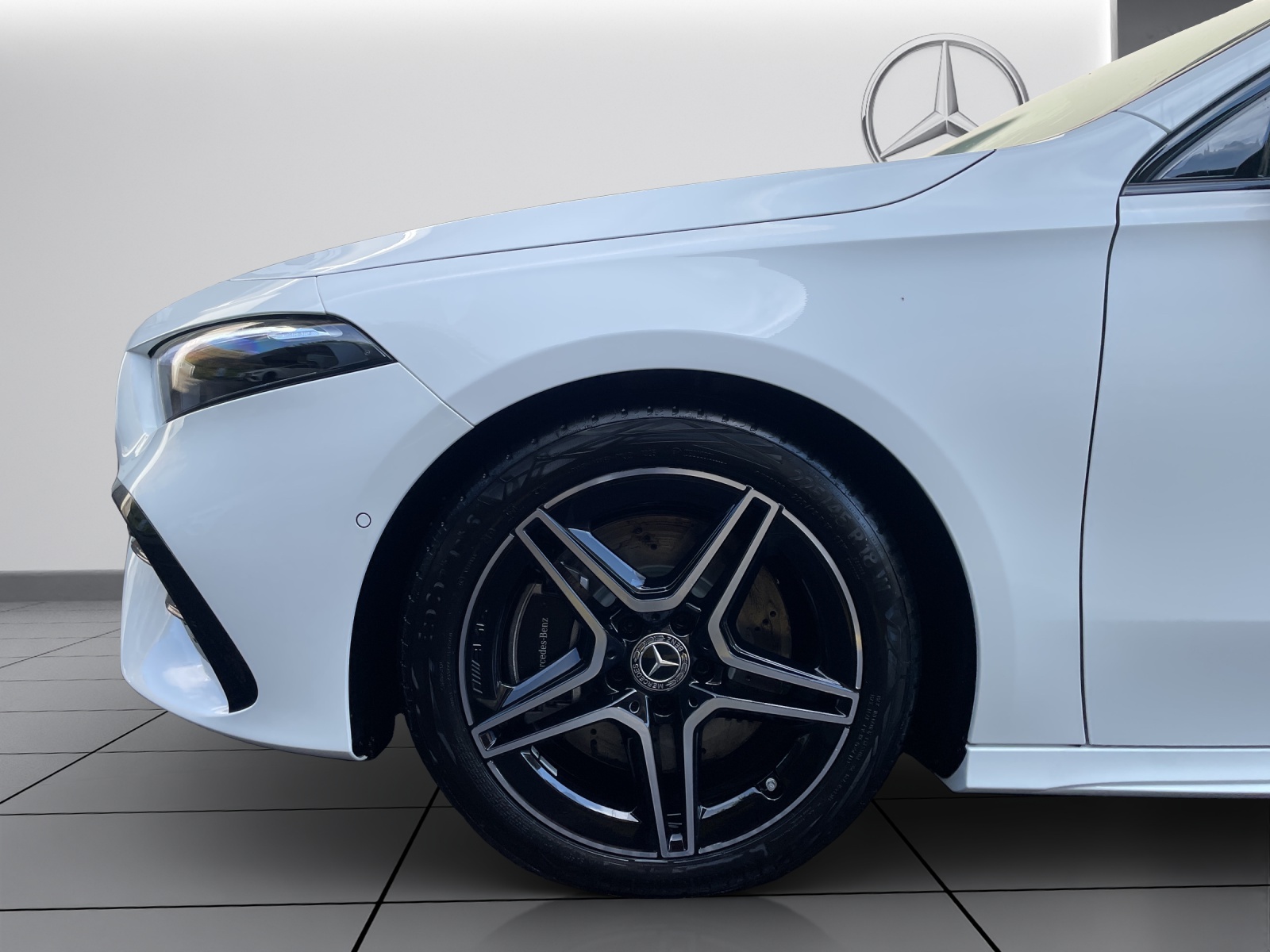 MERCEDES-BENZ A 250 4Matic 8G-DCT-image-4