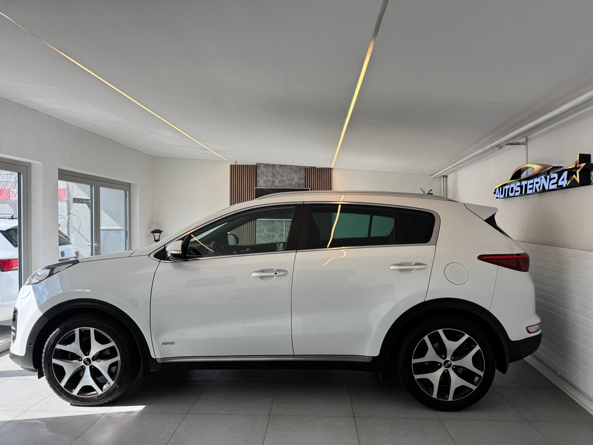 KIA Sportage 1.6 T-GDi Style GT Line 4WD Automat*CH-Fahrzeug*-image-6