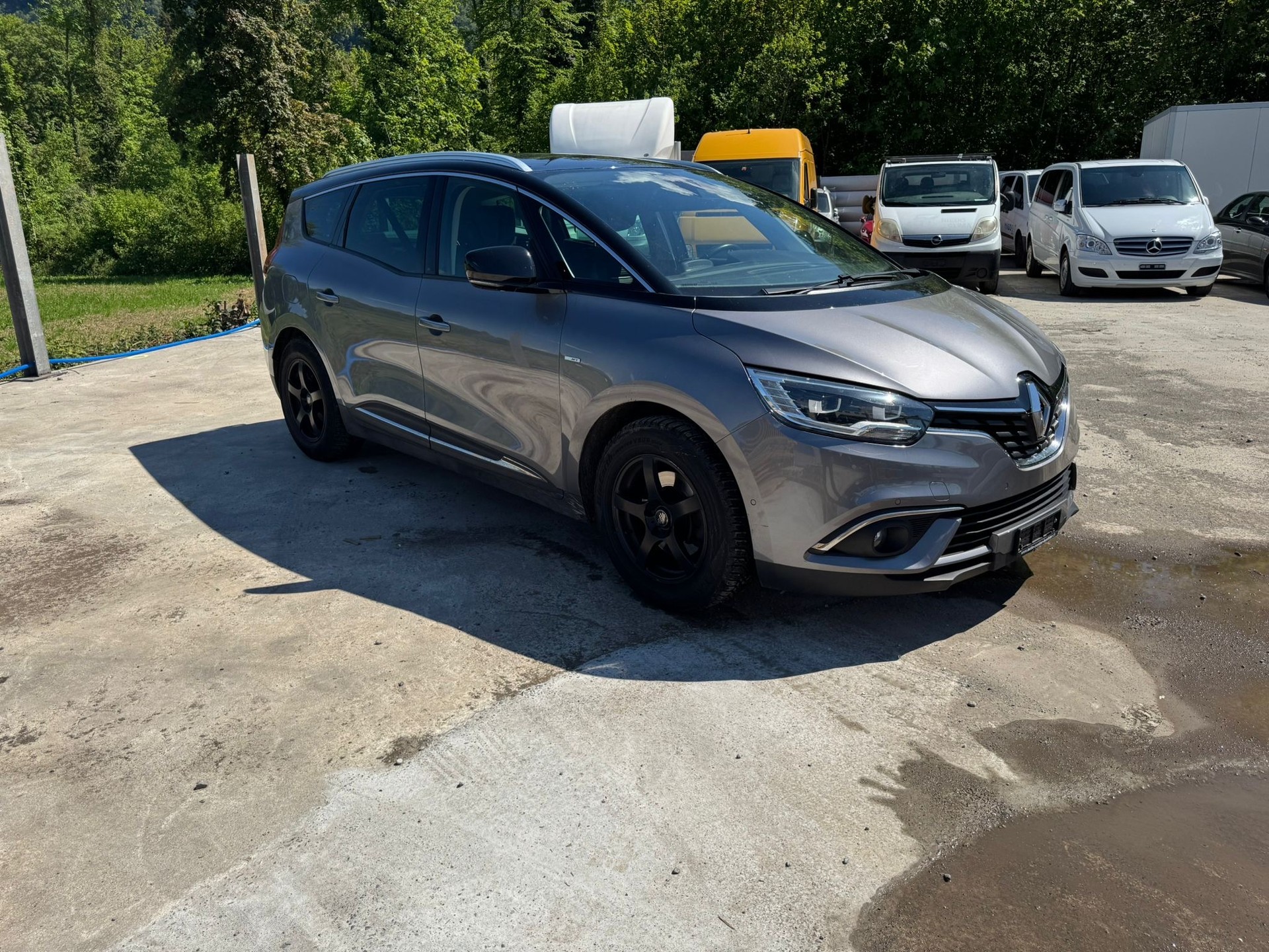 RENAULT Grand Scénic 1.6 dCi Bose EDC-showroom-element-2