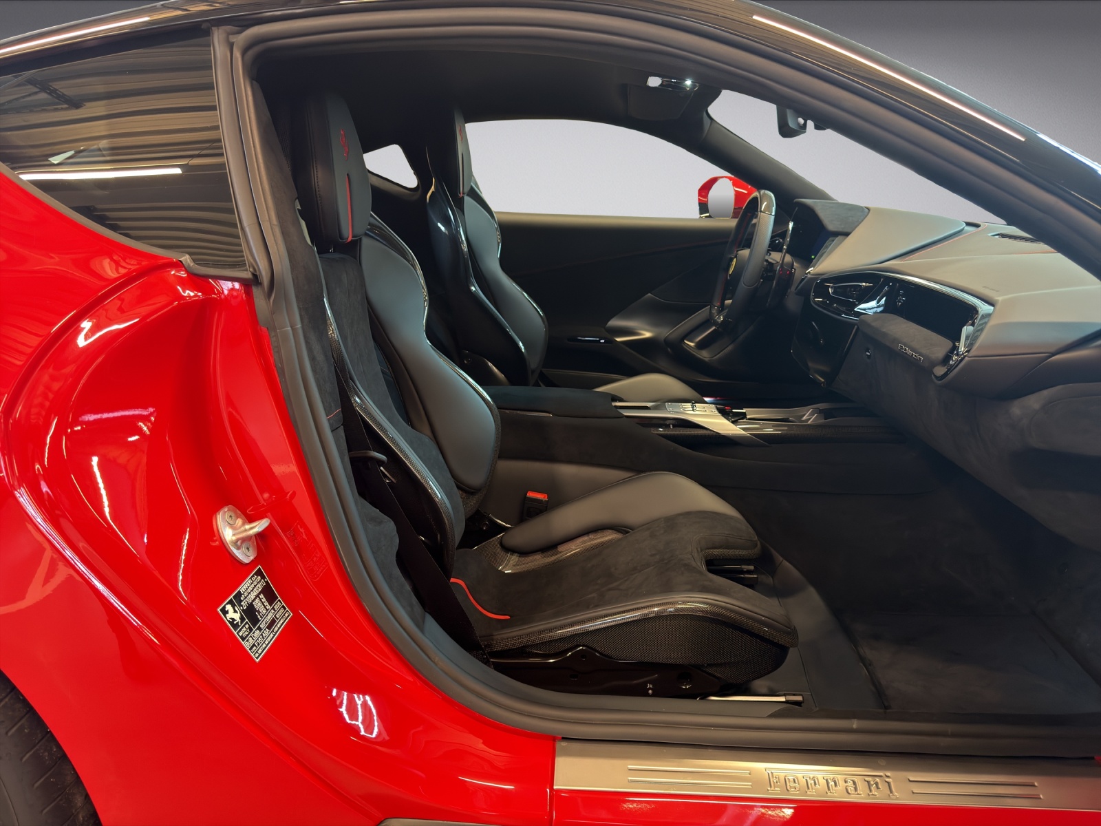 FERRARI 12 Cilindri 6.5-image-5