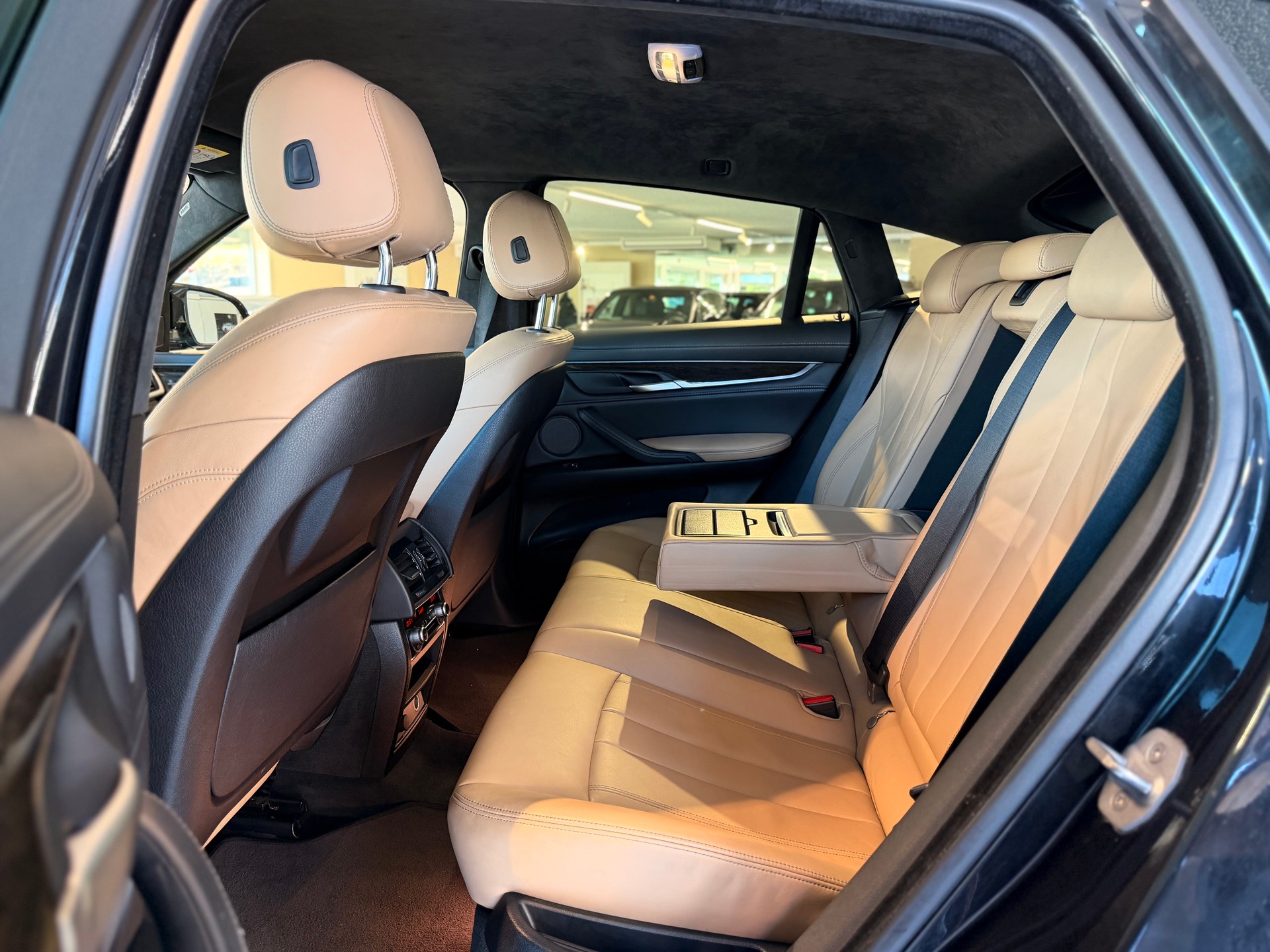 BMW X6M Steptronic-image-16