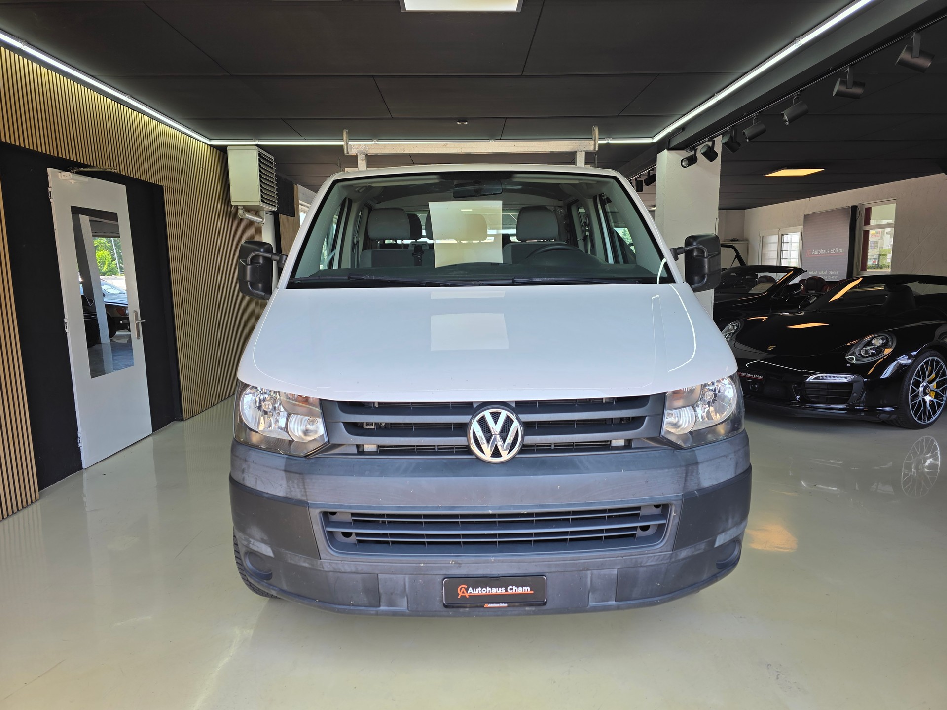 VW T5 2.0 TDI BMT-showroom-element-1