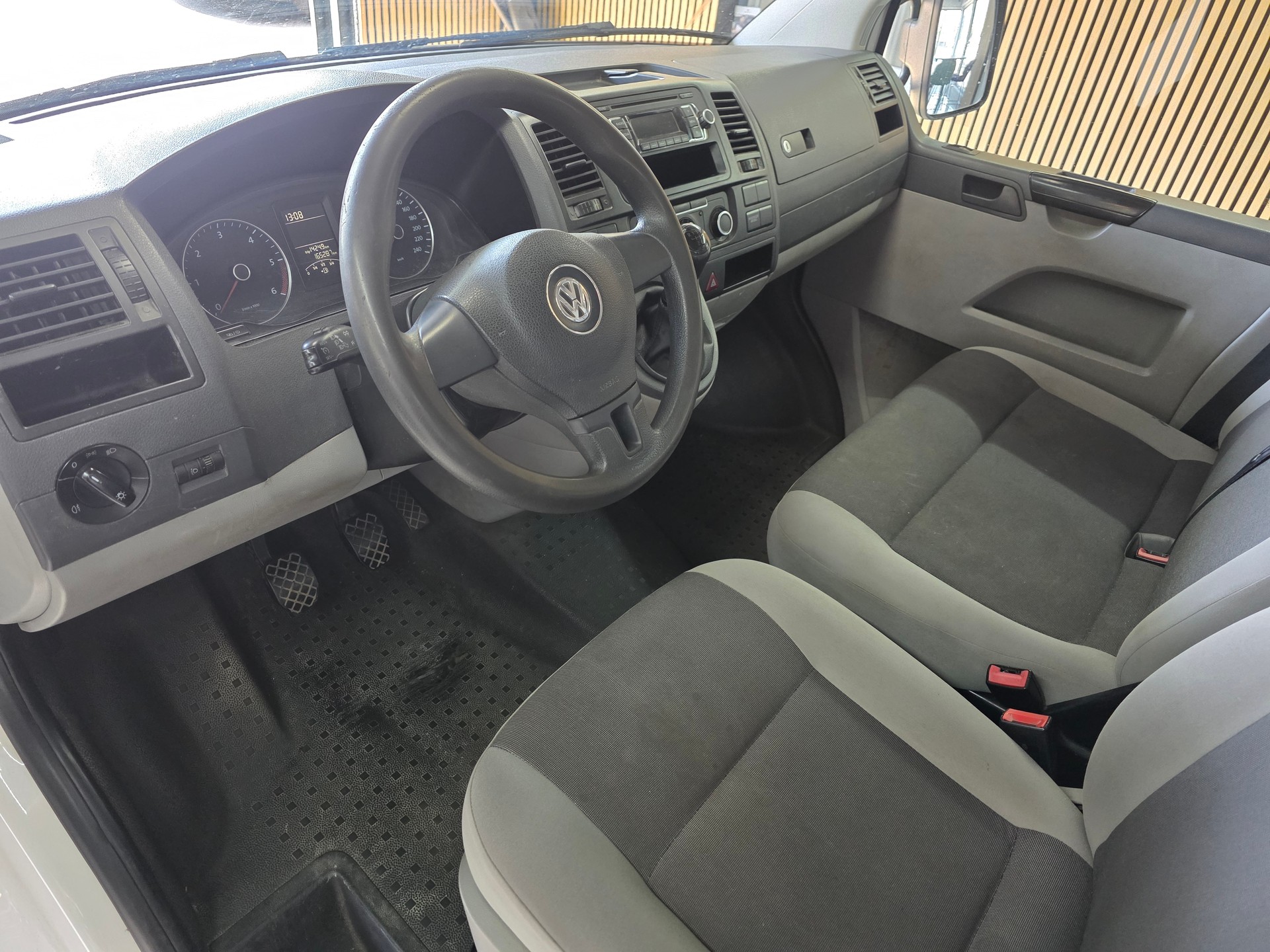 VW T5 2.0 TDI BMT-image-8