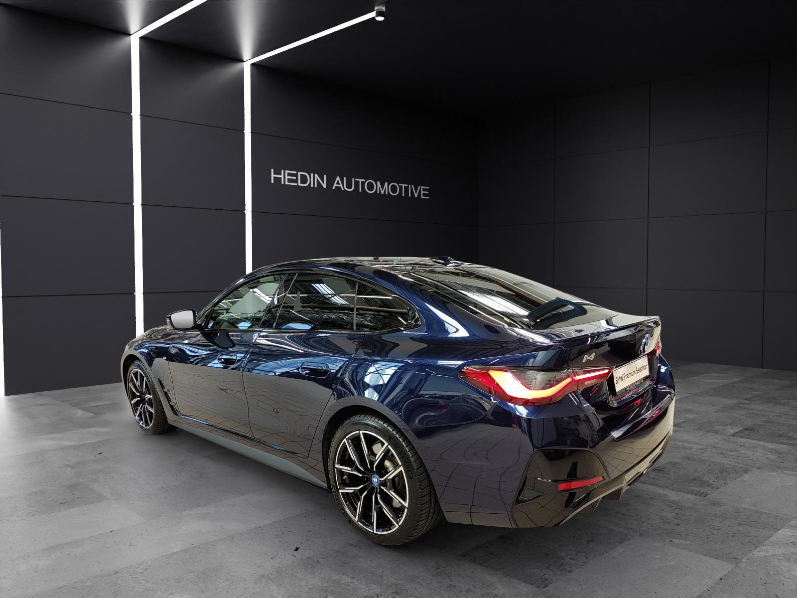 BMW i4 M50 Attraktiven Leasingzinssatz ab 0.9 % bei Abschluss einer BMW Fahrzeugversicherung.-showroom-element-3