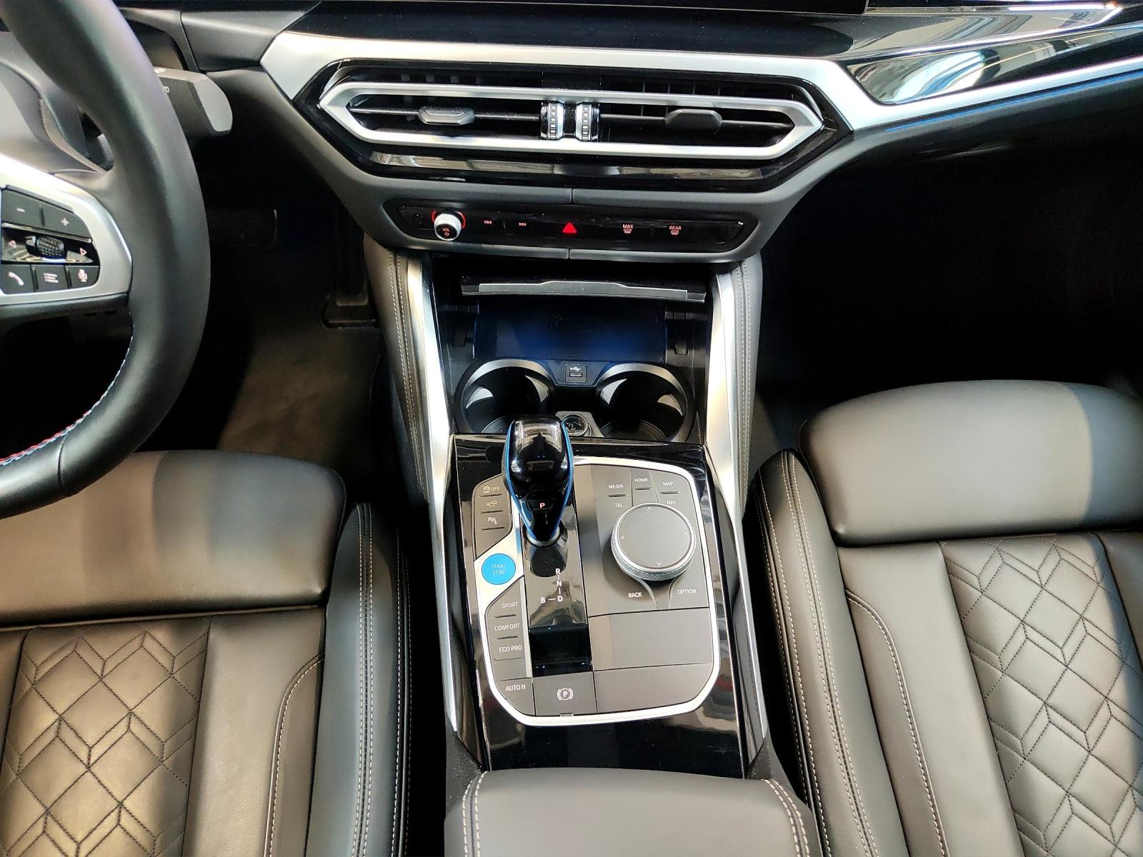 BMW i4 M50 Attraktiven Leasingzinssatz ab 0.9 % bei Abschluss einer BMW Fahrzeugversicherung.-image-12