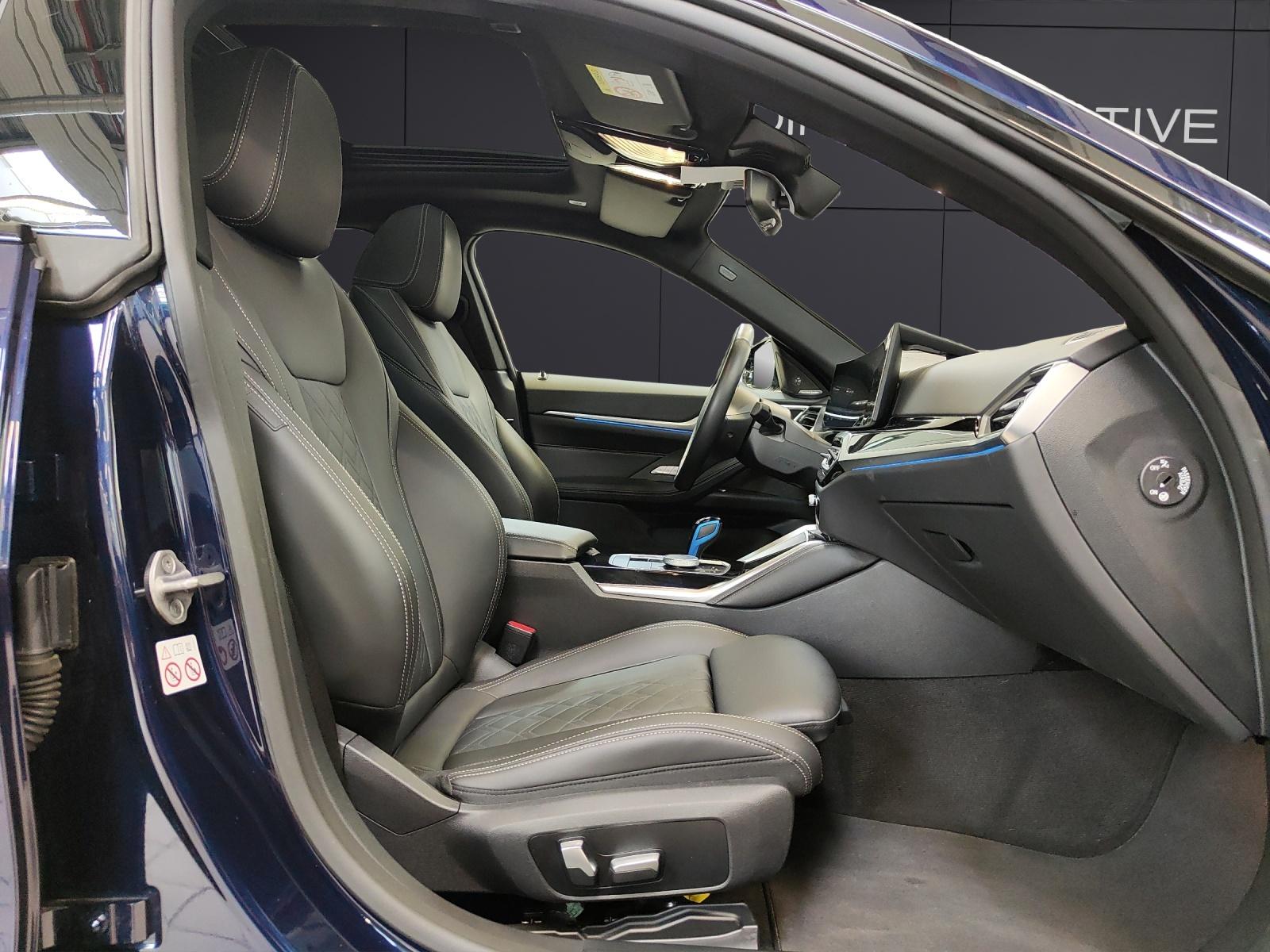 BMW i4 M50 Attraktiven Leasingzinssatz ab 0.9 % bei Abschluss einer BMW Fahrzeugversicherung.-image-19