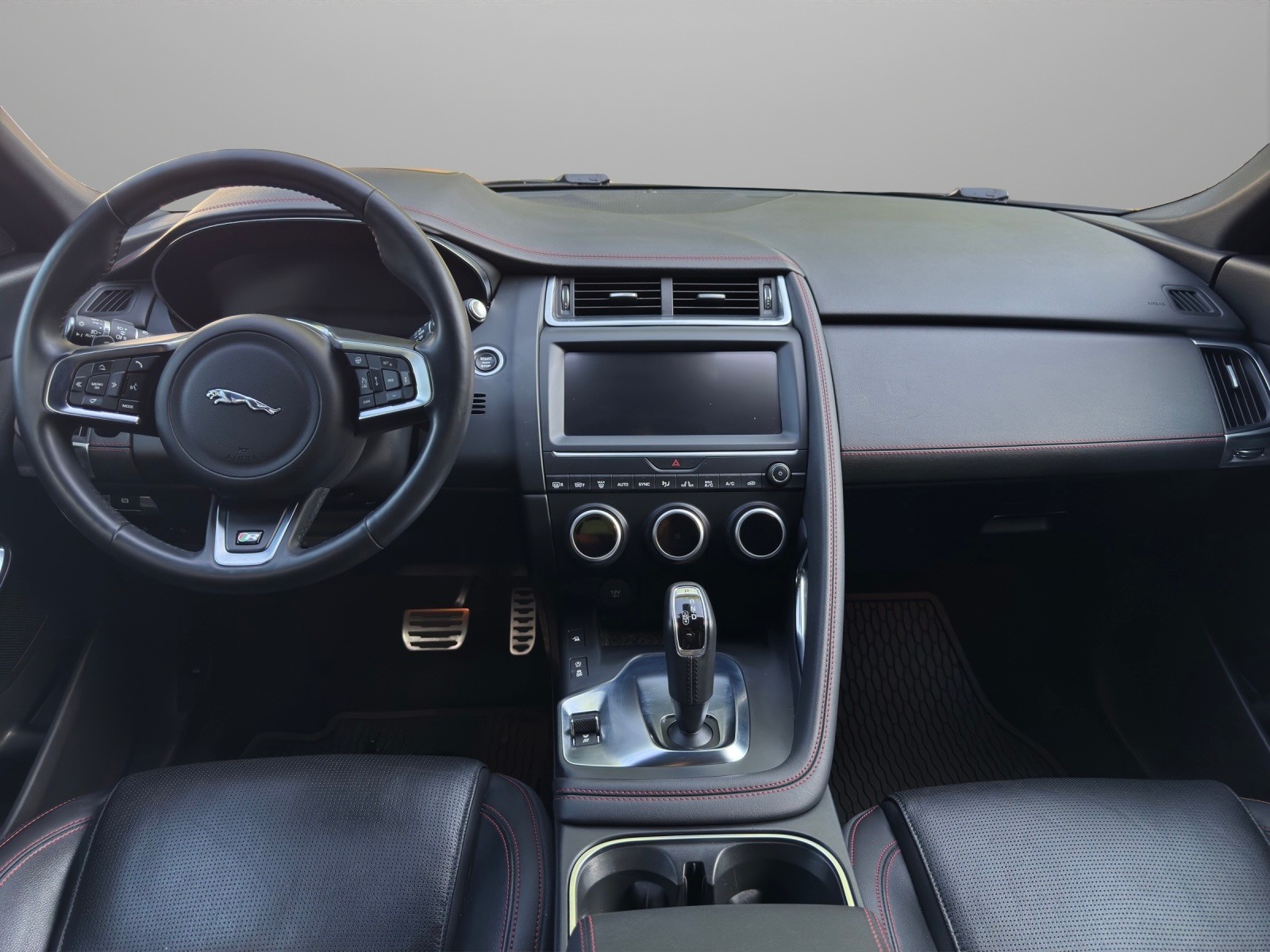 JAGUAR E-Pace 2.0d D180 AWD Automatik-image-8