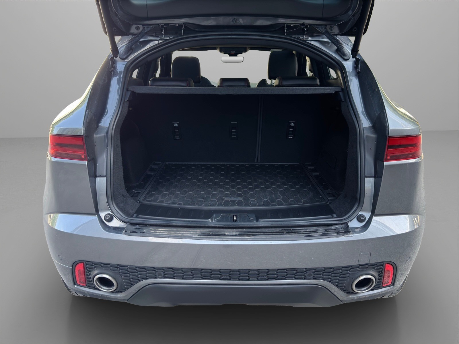 JAGUAR E-Pace 2.0d D180 AWD Automatik-image-11