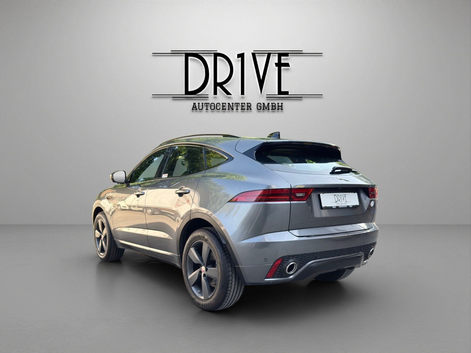 JAGUAR E-Pace 2.0d D180 AWD Automatik-image-6