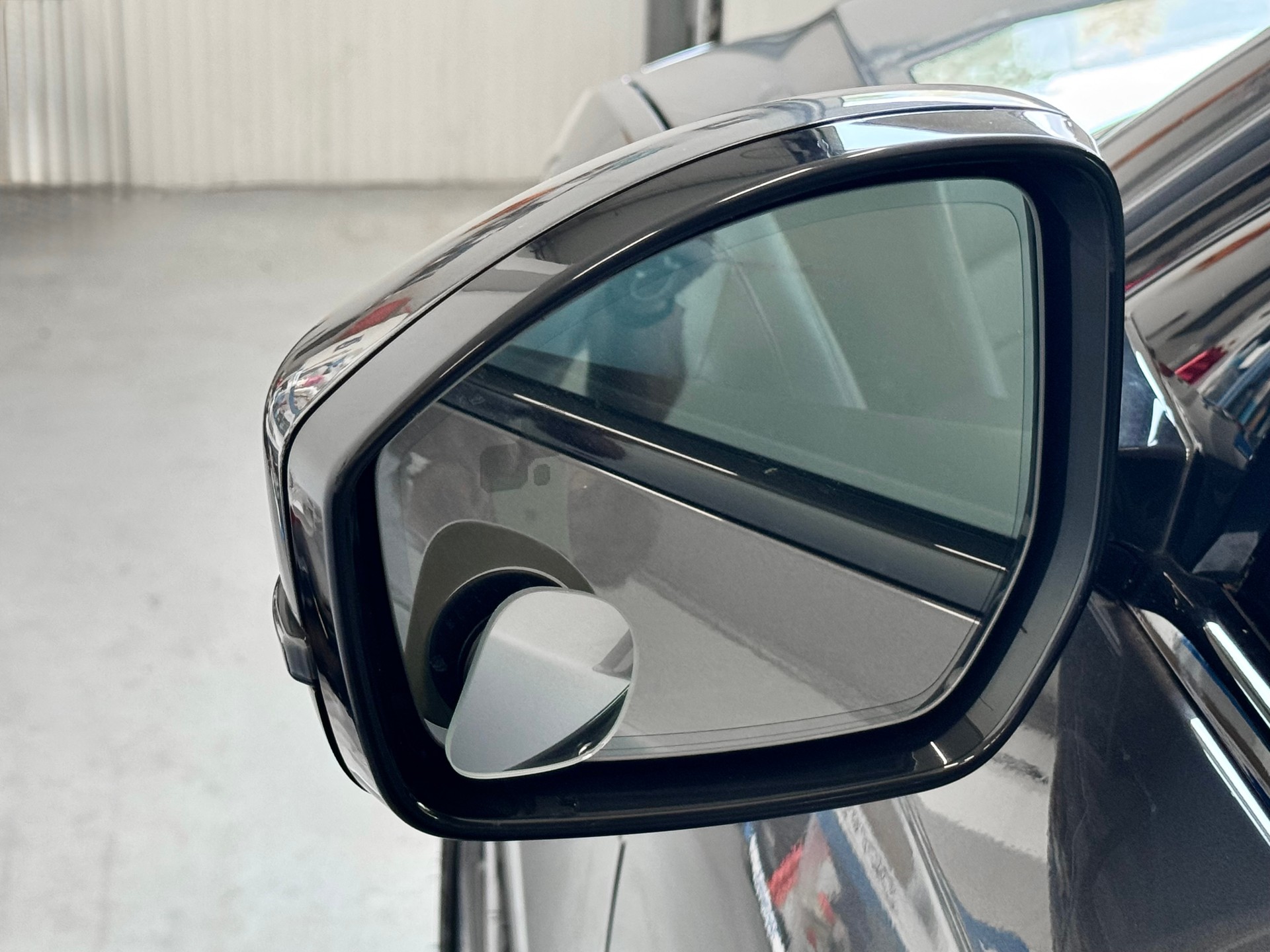 JAGUAR E-Pace 2.0d D180 AWD Automatik-image-17