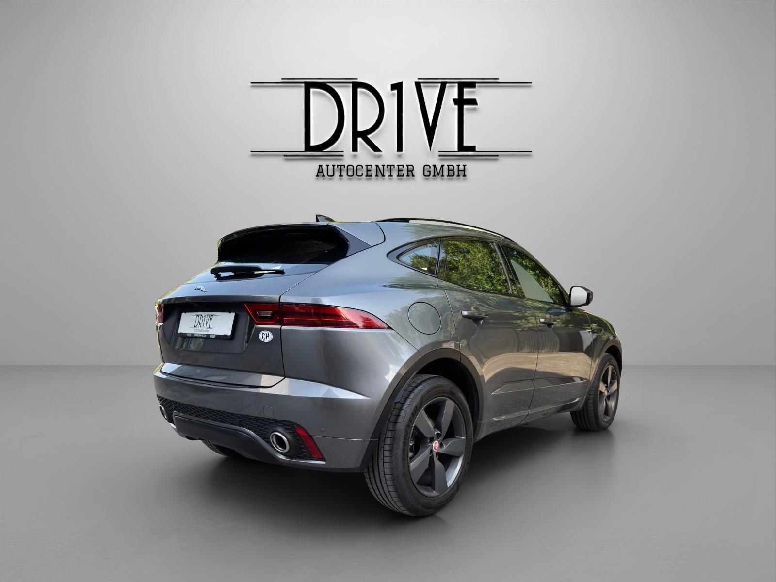 JAGUAR E-Pace 2.0d D180 AWD Automatik-image-4