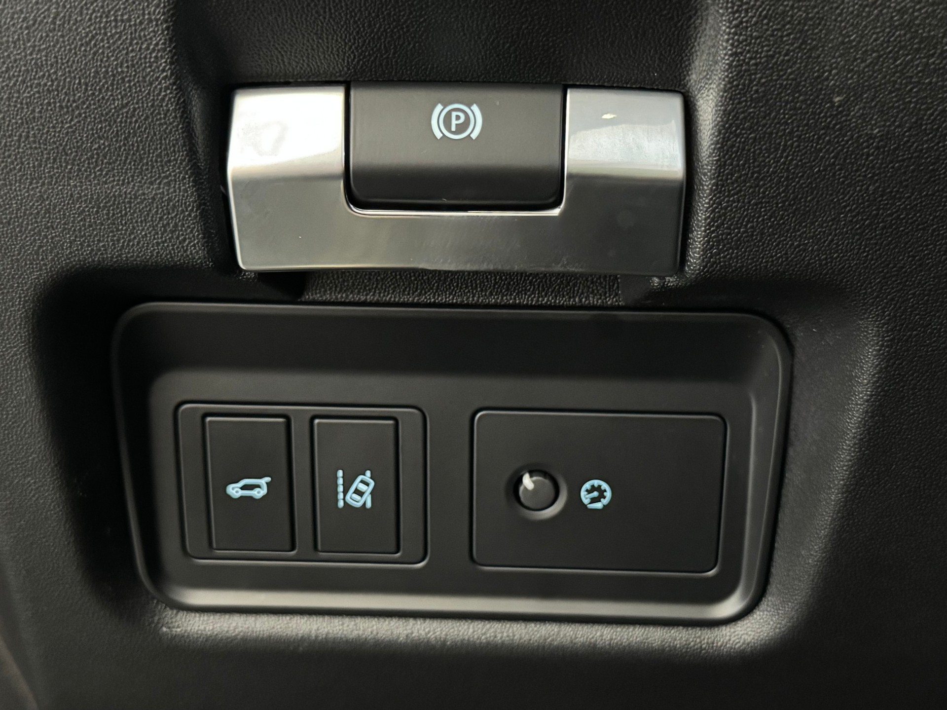 JAGUAR E-Pace 2.0d D180 AWD Automatik-image-19
