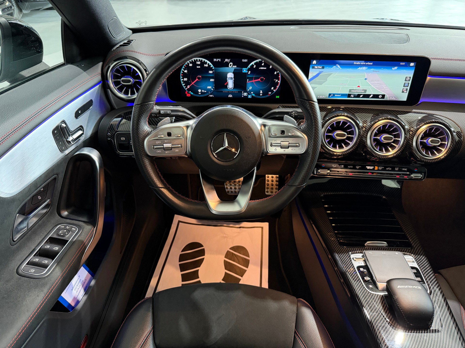 MERCEDES-BENZ CLA Shooting Brake 250 4Matic 7G-DCT AMG Line (CH) Carbon-image-9