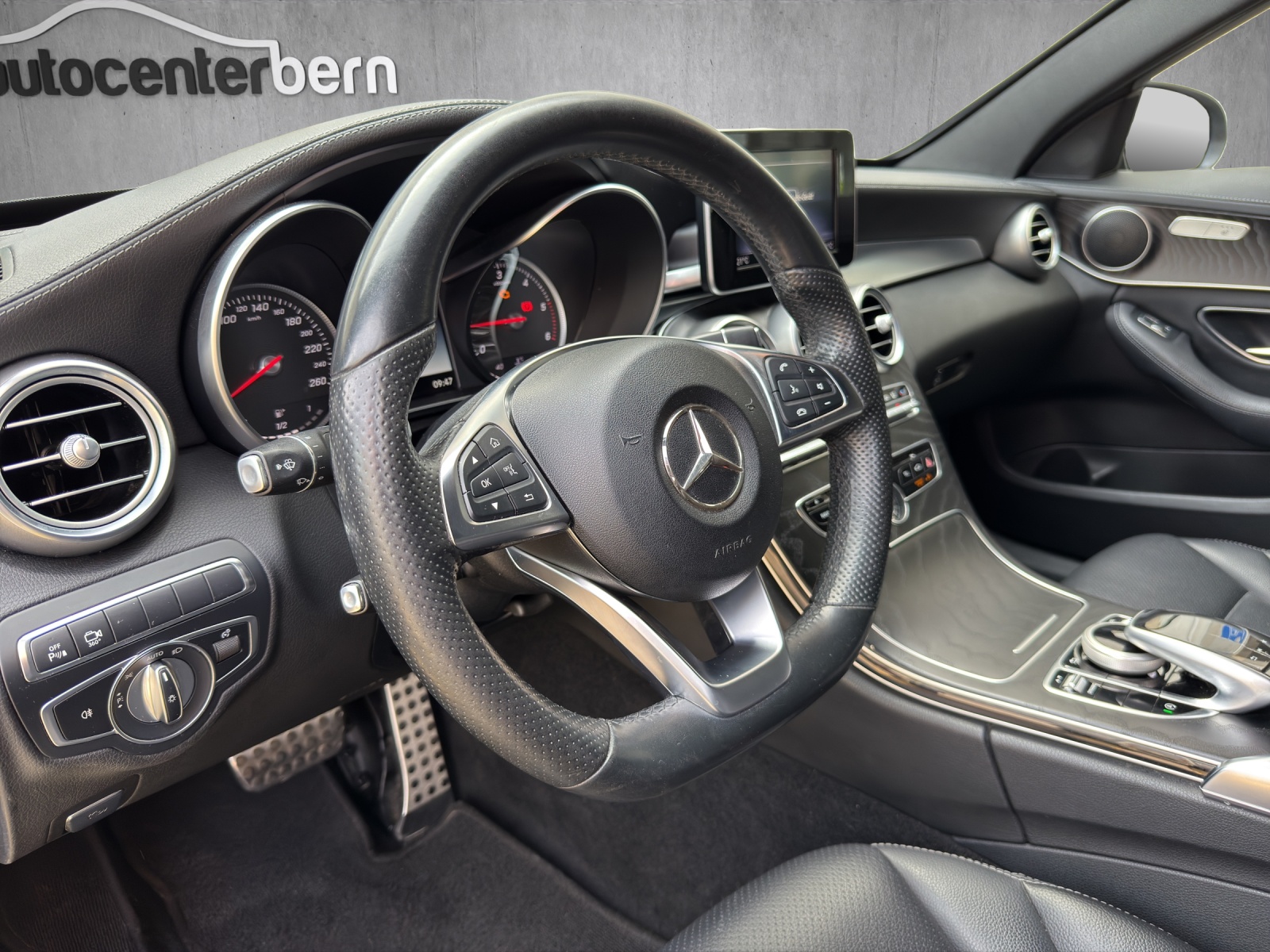 MERCEDES-BENZ C 250 BlueTEC 4Matic 9G-Tronic-image-9